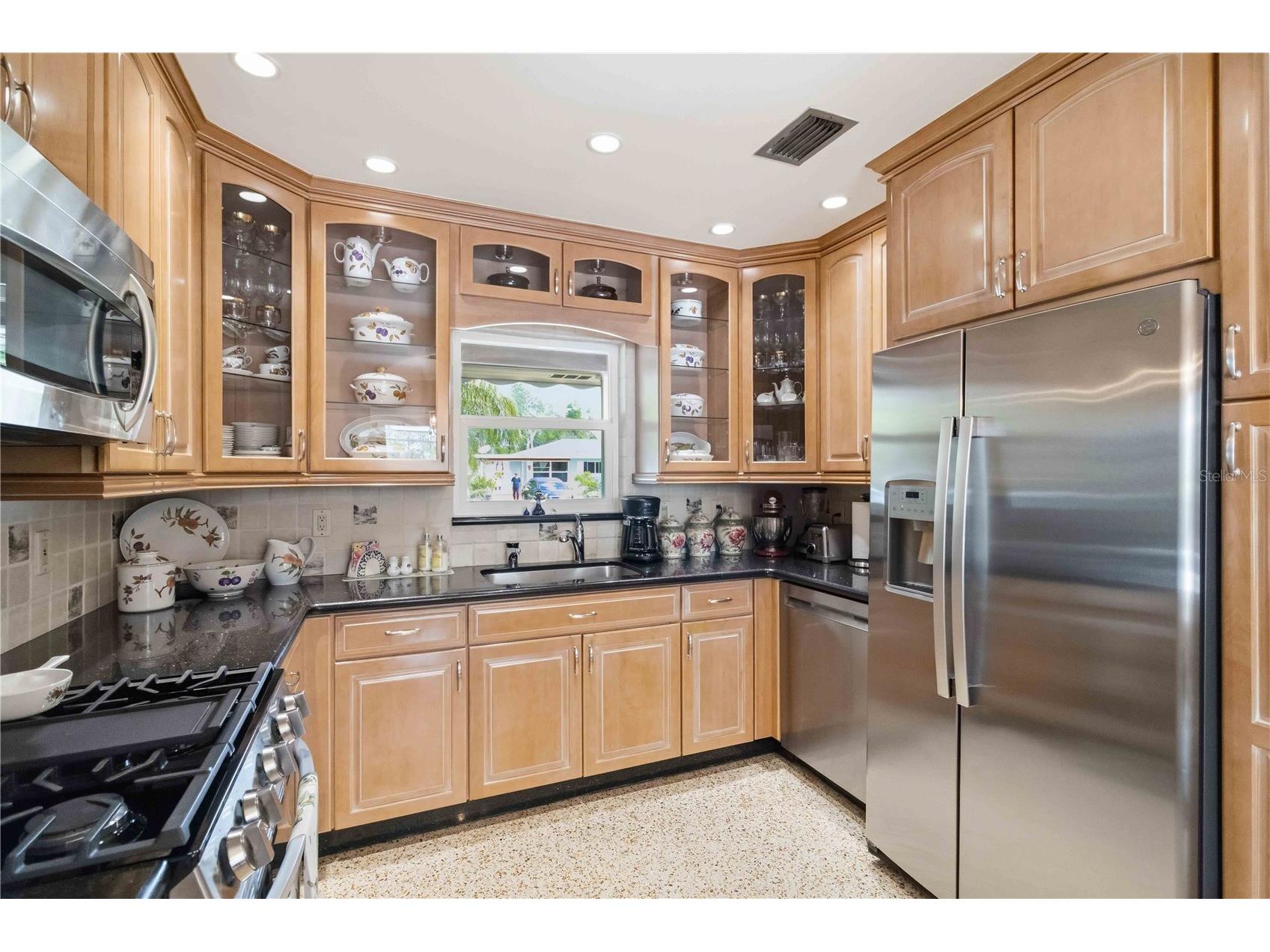 2068 Sunnyside Lane Sarasota FL 34239 N6143339 image15
