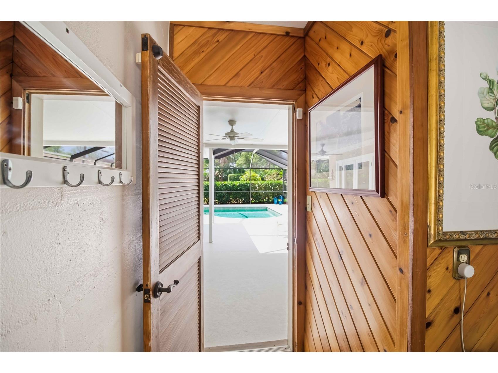 2068 Sunnyside Lane Sarasota FL 34239 N6143339 image32