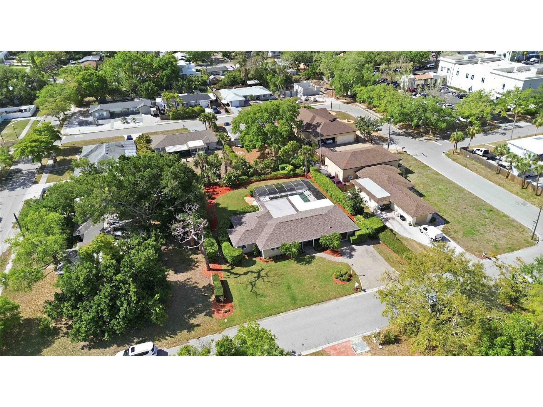 2068 Sunnyside Lane Sarasota FL 34239 N6143339 image55