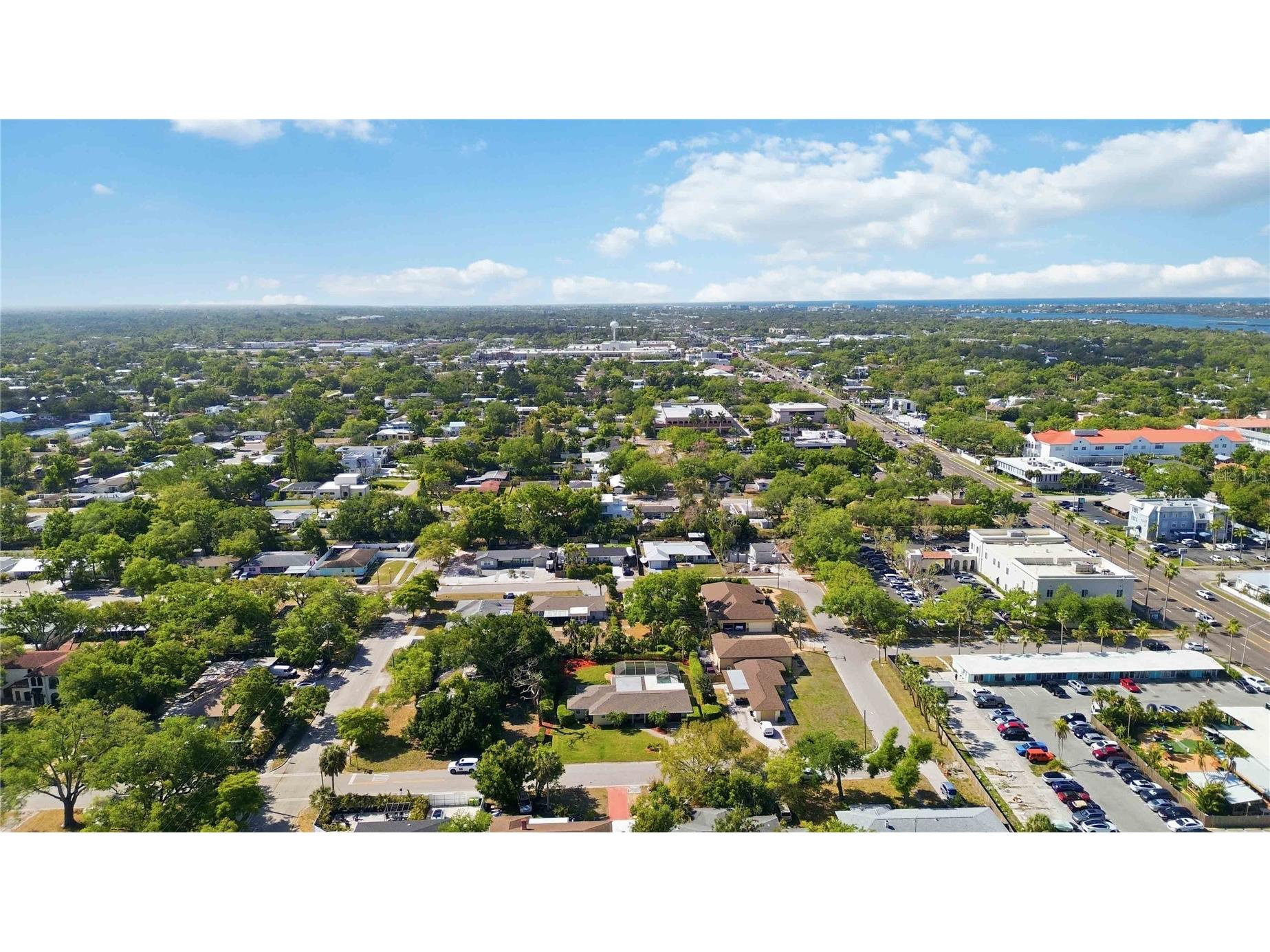 2068 Sunnyside Lane Sarasota FL 34239 N6143339 image57