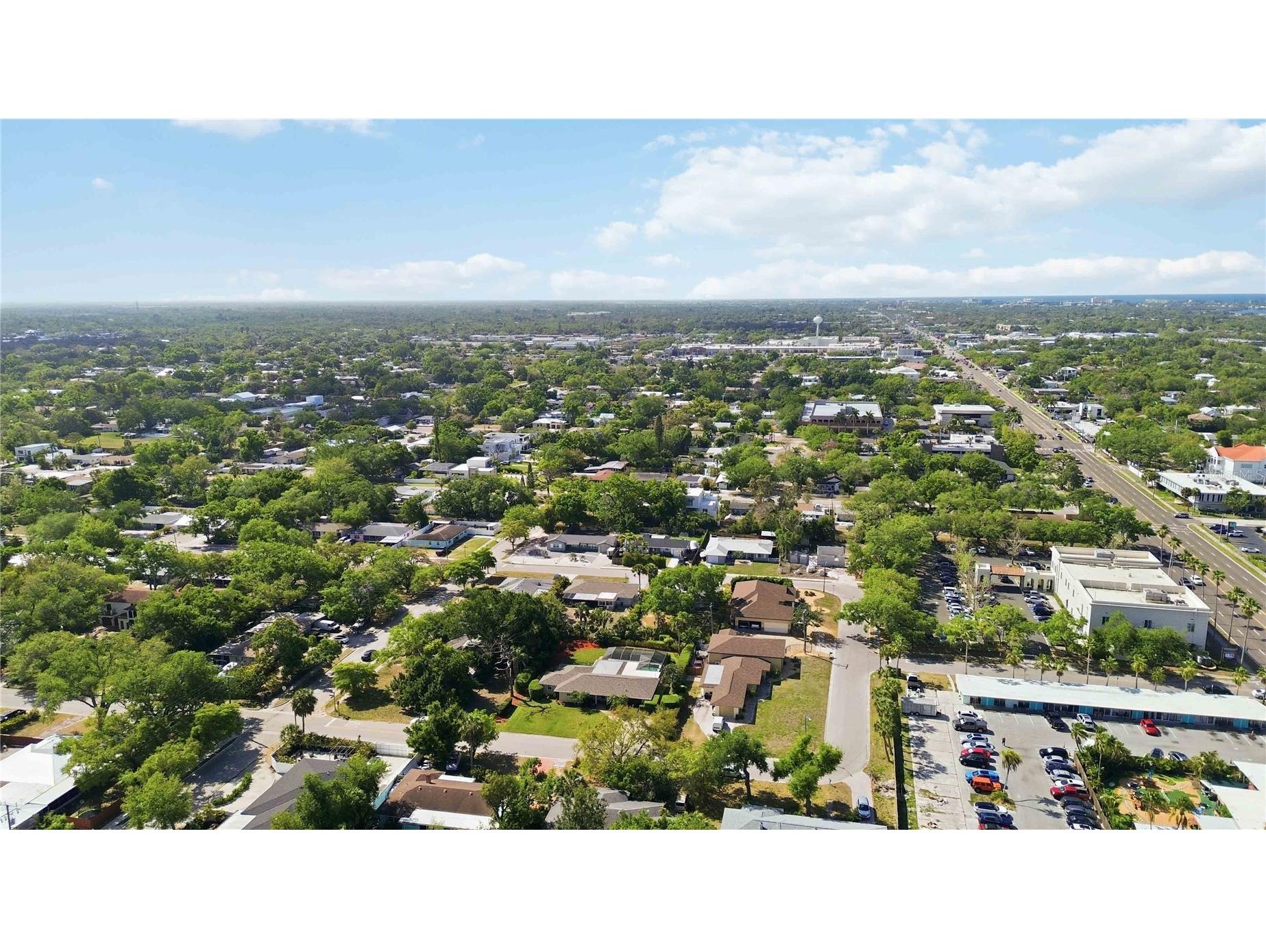 2068 Sunnyside Lane Sarasota FL 34239 N6143339 image58