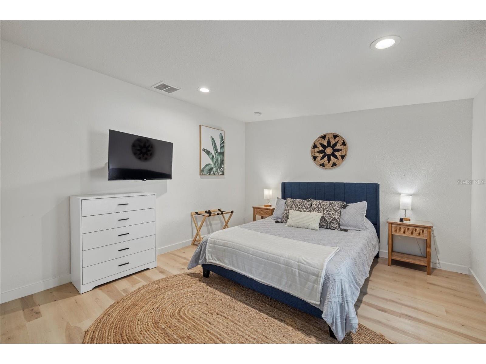 2069 Bougainvillea Street Sarasota FL 34239 A4681866 image10