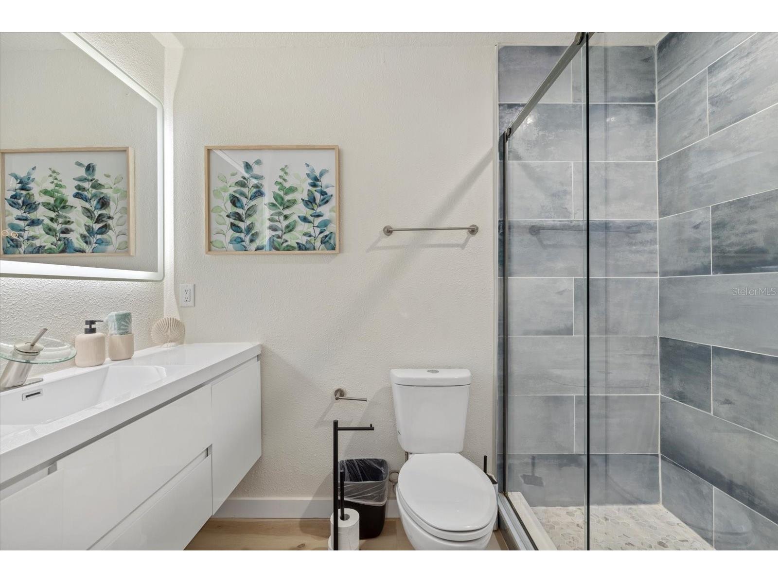 2069 Bougainvillea Street Sarasota FL 34239 A4681866 image15