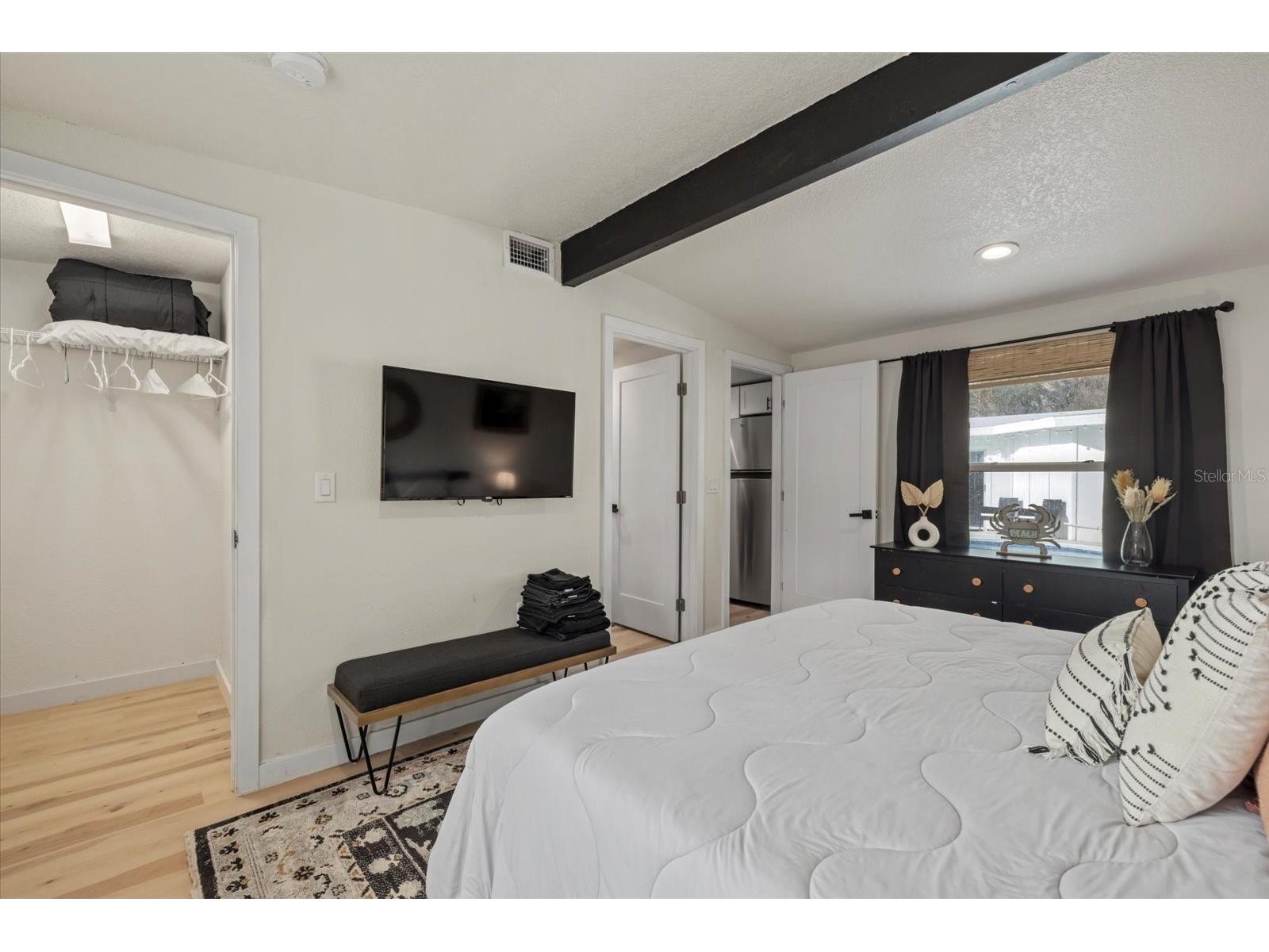 2069 Bougainvillea Street Sarasota FL 34239 A4681866 image28