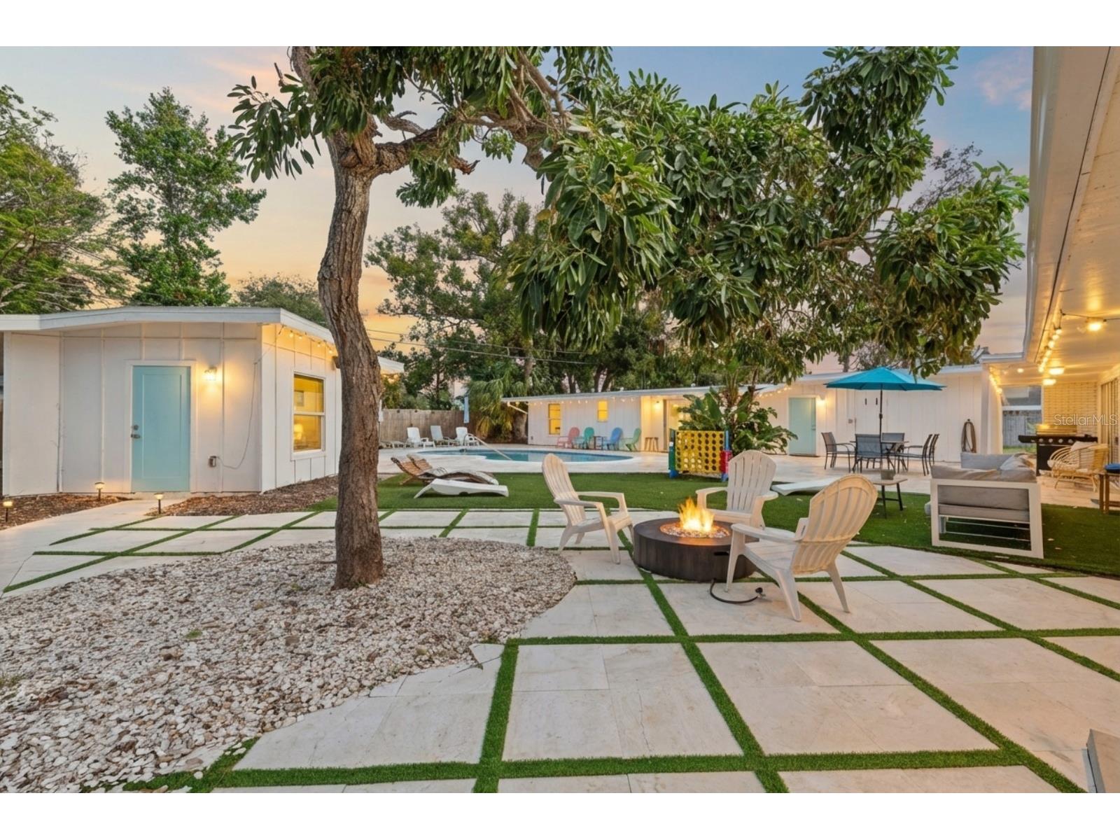 2069 Bougainvillea Street Sarasota FL 34239 A4681866 image32