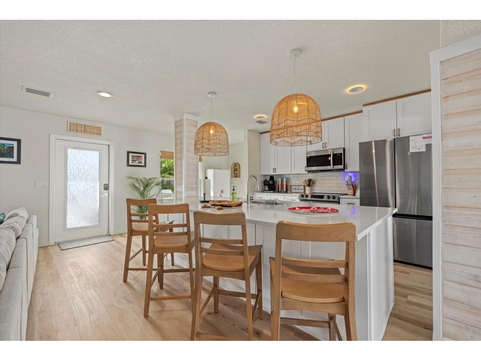 2069 Bougainvillea Street Sarasota FL 34239 A4681866 image5