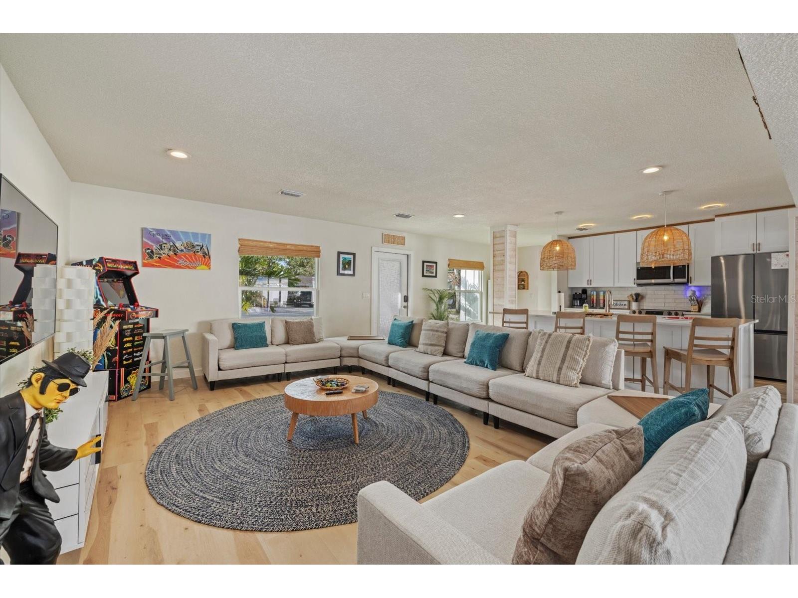 2069 Bougainvillea Street Sarasota FL 34239 A4681866 image6