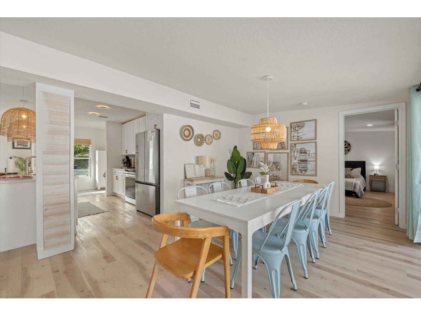 2069 Bougainvillea Street Sarasota FL 34239 A4681866 image9