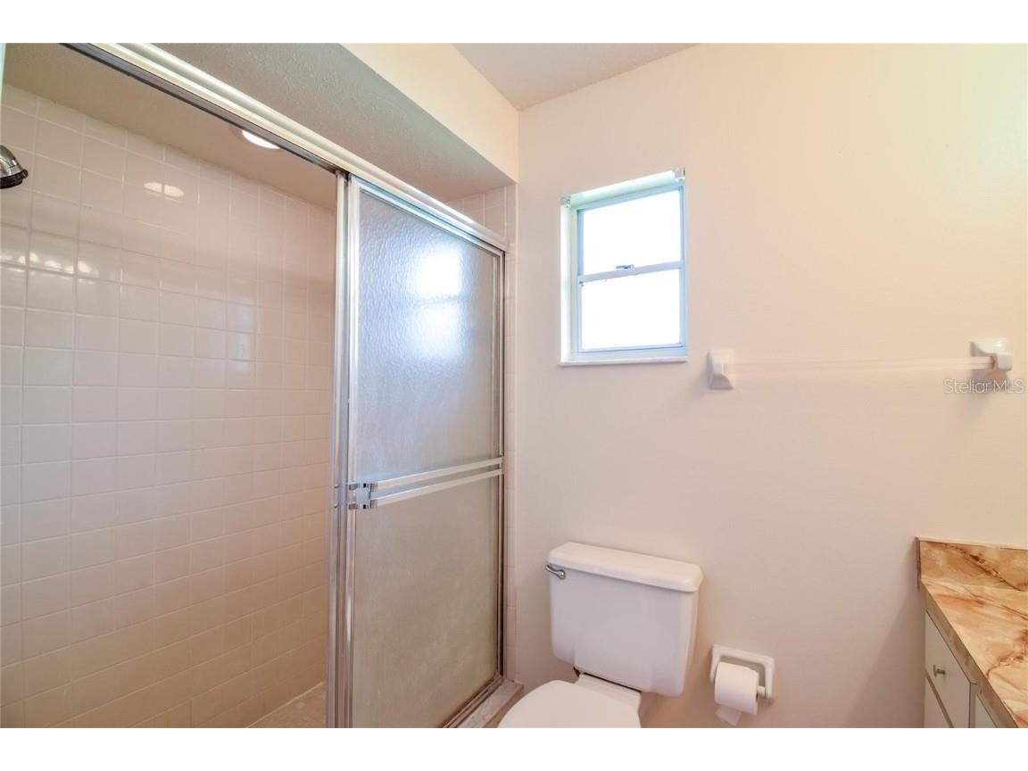 2069 Country Meadows Lane Sarasota FL 34235 A4661658 image16