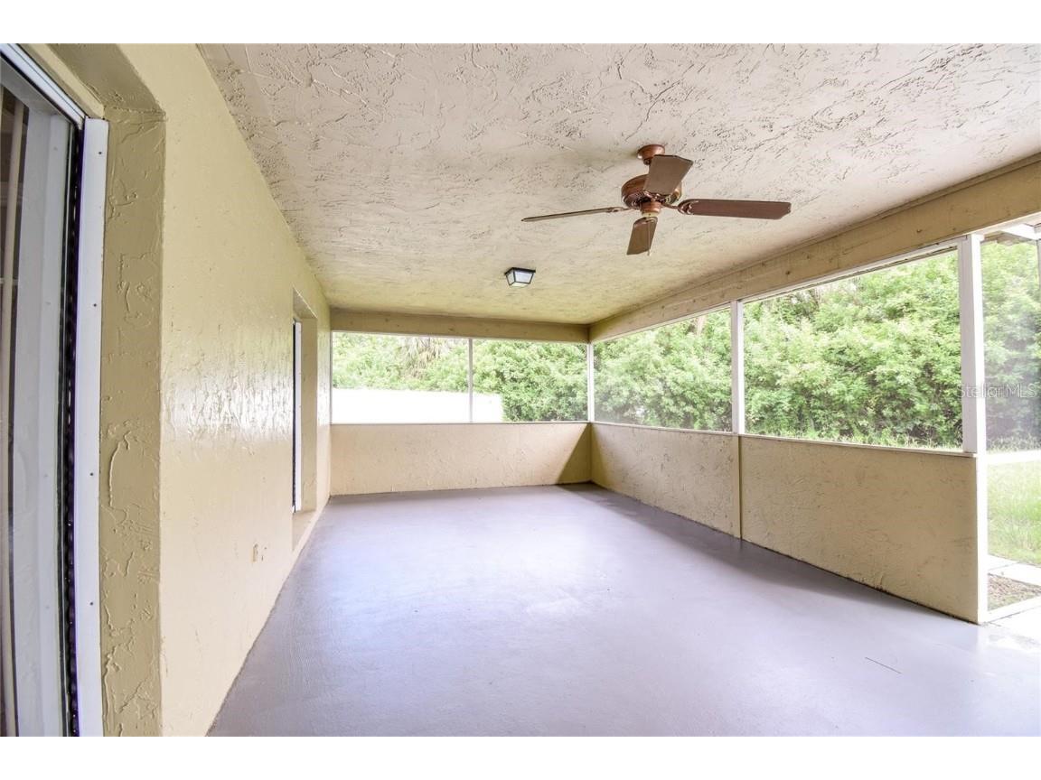 2069 Country Meadows Lane Sarasota FL 34235 A4661658 image17