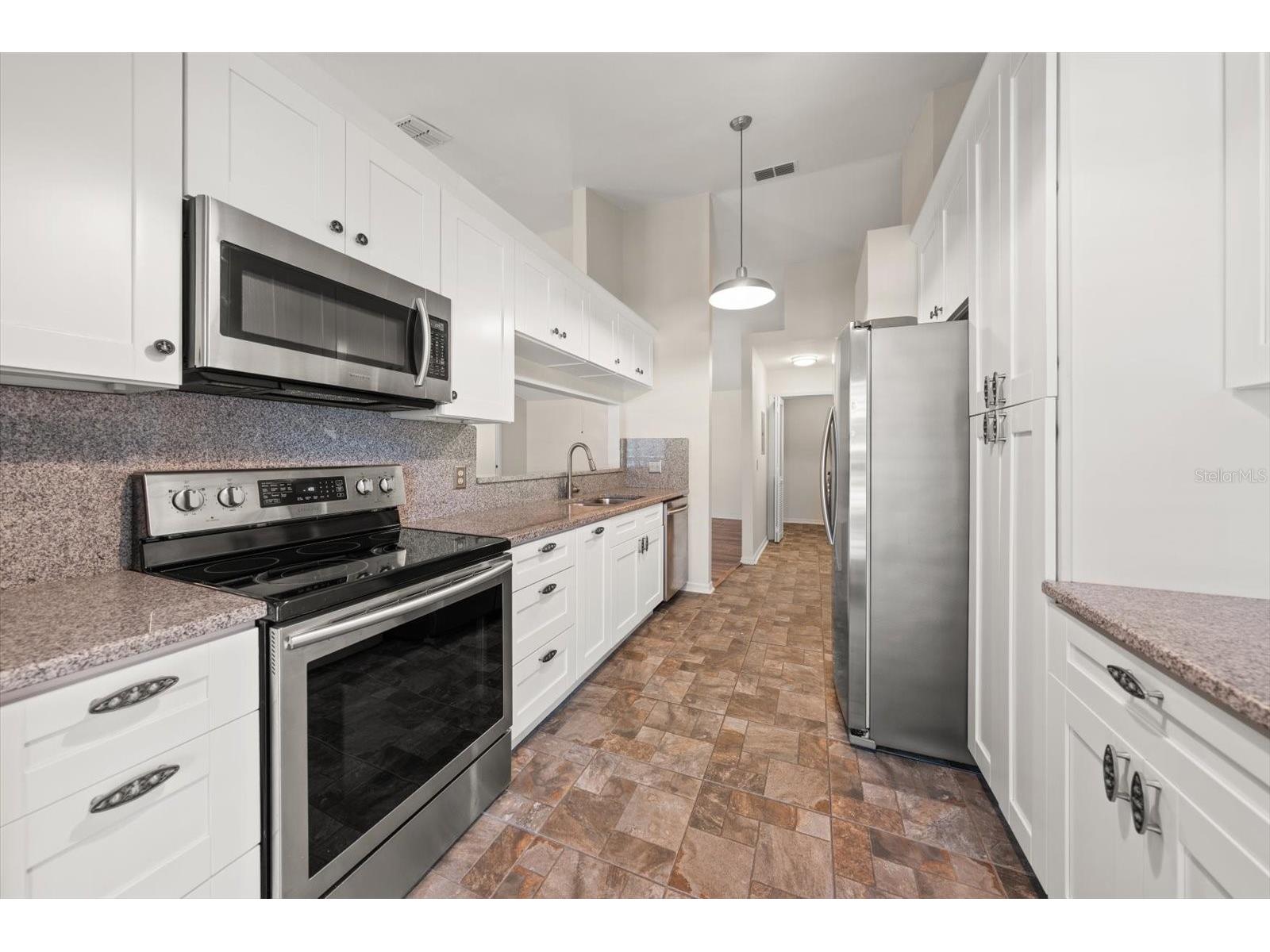 2069 Lakeview Drive Clearwater FL 33763 TB8520084 image12