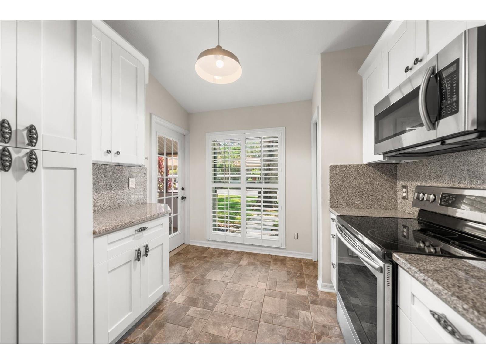 2069 Lakeview Drive Clearwater FL 33763 TB8520084 image13