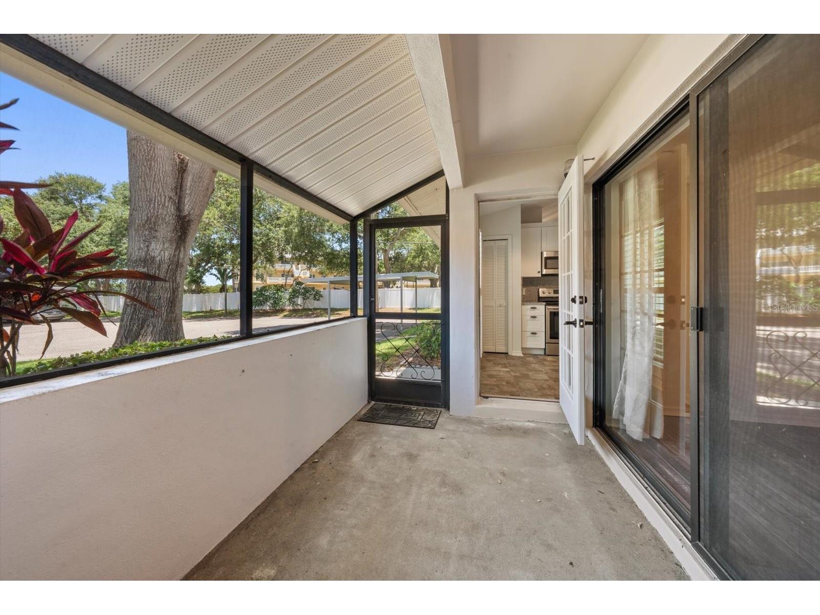 2069 Lakeview Drive Clearwater FL 33763 TB8520084 image15