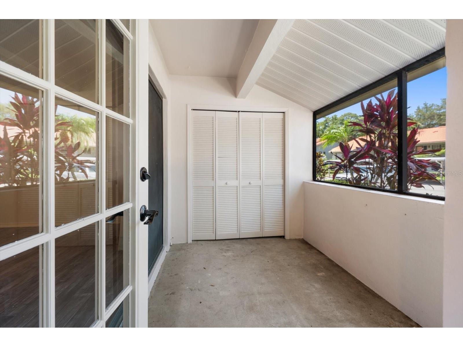2069 Lakeview Drive Clearwater FL 33763 TB8520084 image16