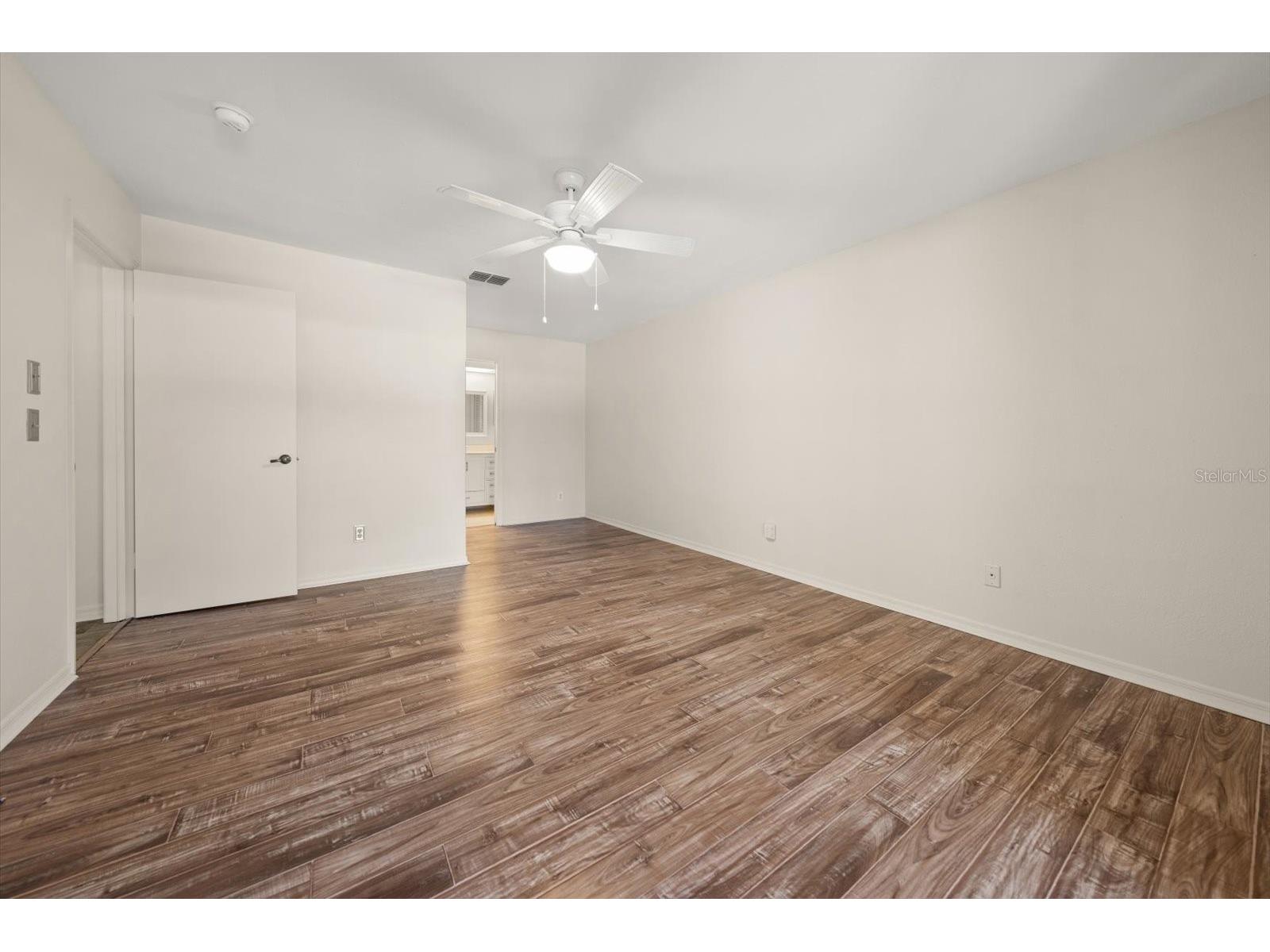 2069 Lakeview Drive Clearwater FL 33763 TB8520084 image20