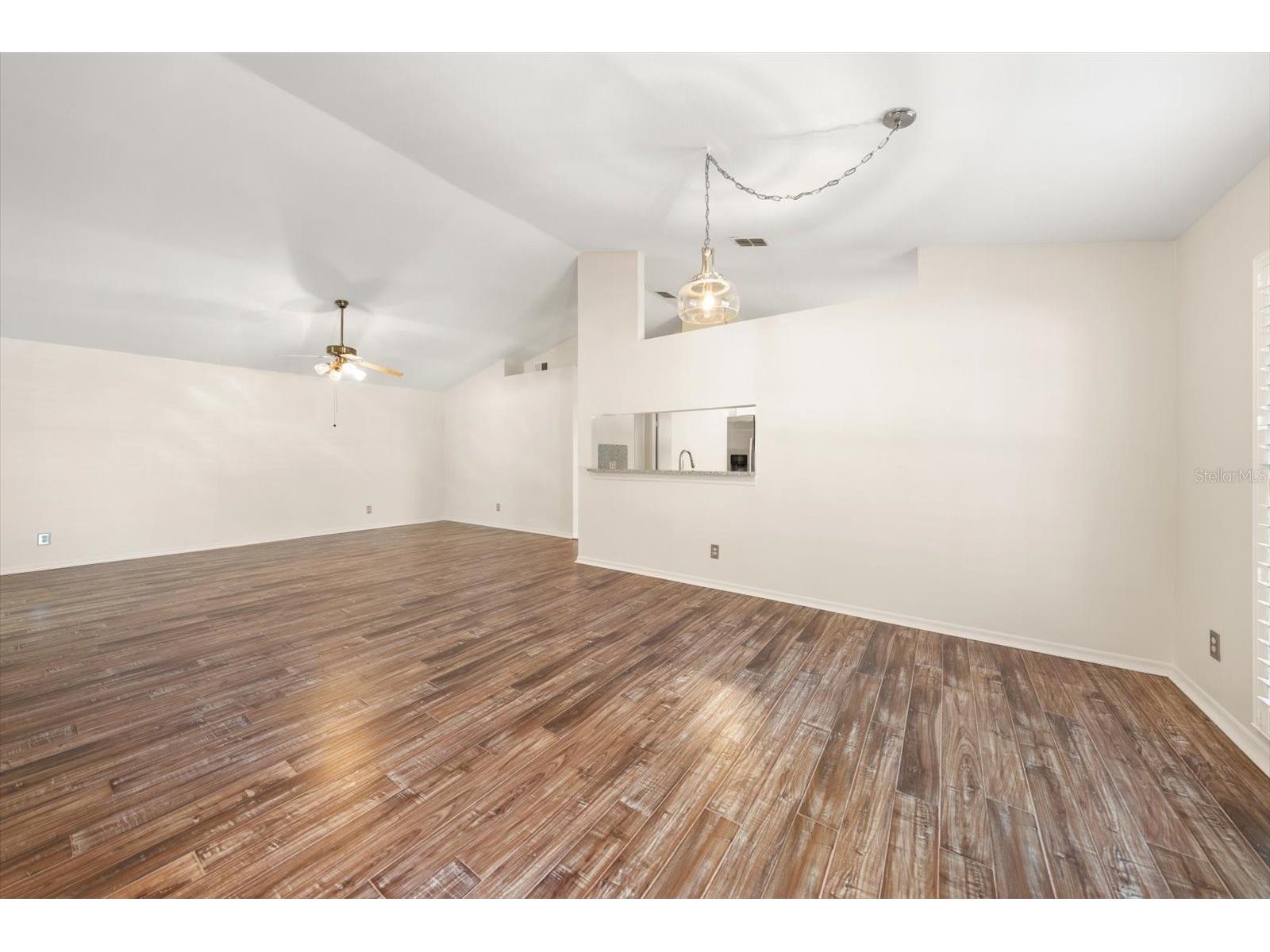 2069 Lakeview Drive Clearwater FL 33763 TB8520084 image7