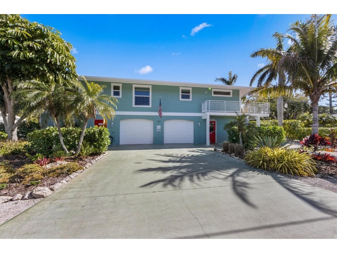 207 64th Street Holmes Beach FL 34217 A4600454 image1