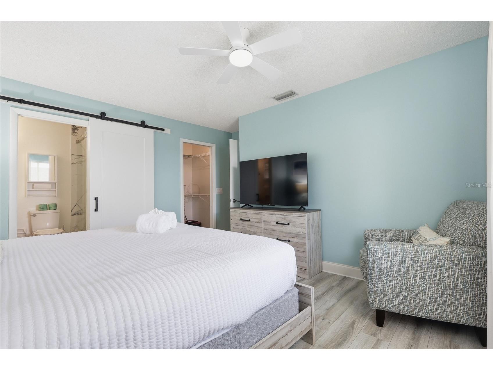 207 71st Street #E Holmes Beach FL 34217 A4696637 image13