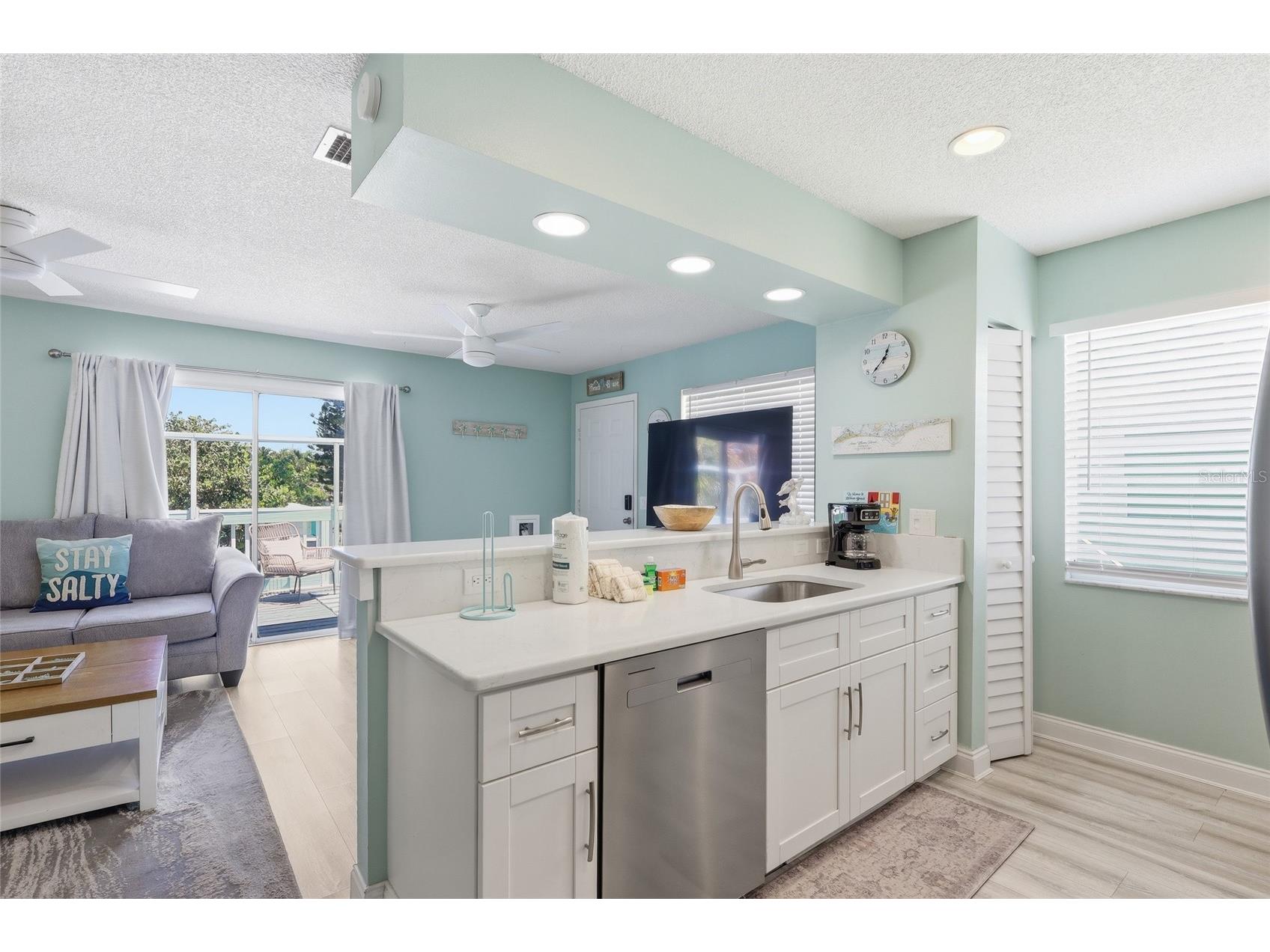 207 71st Street #E Holmes Beach FL 34217 A4696637 image17