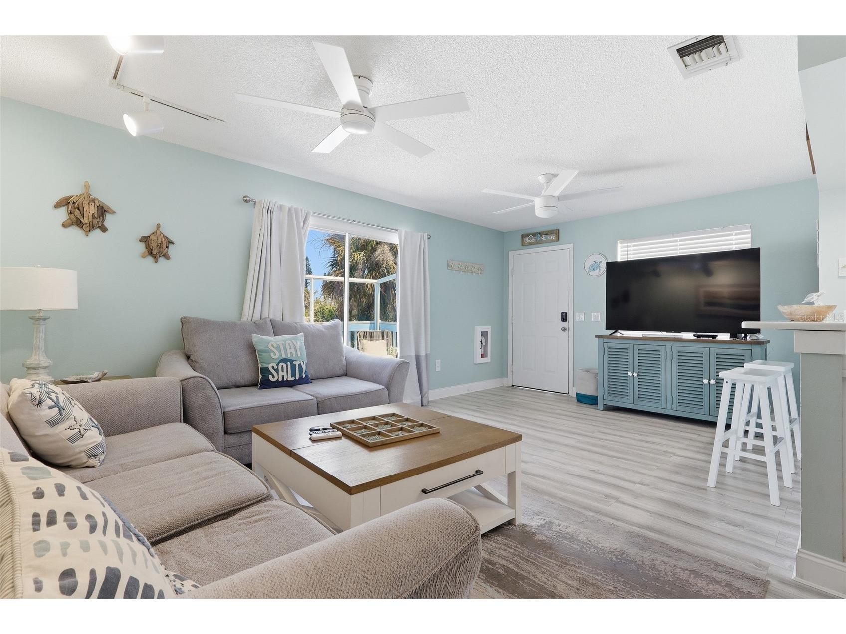 207 71st Street #E Holmes Beach FL 34217 A4696637 image6