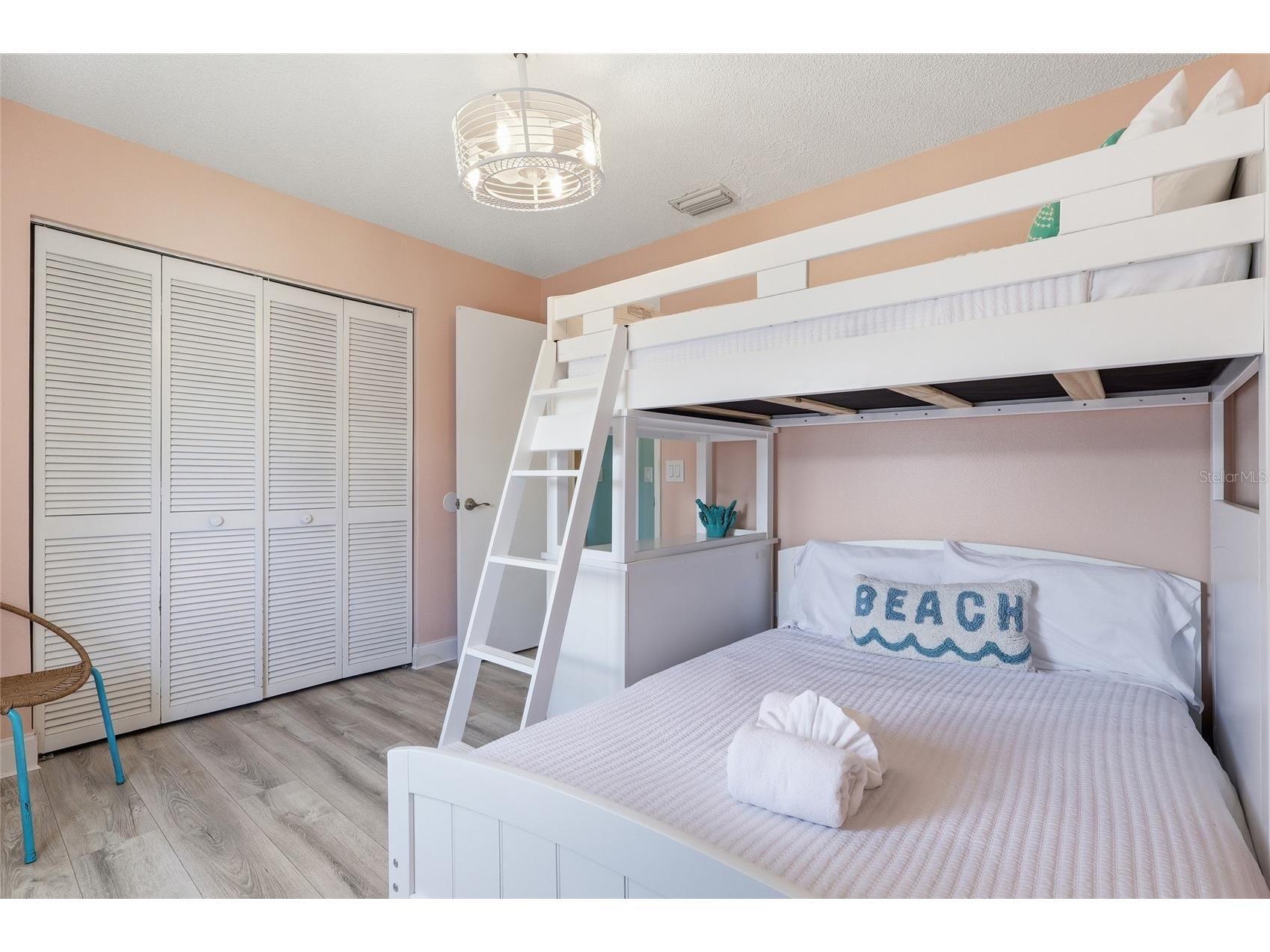 207 71st Street #E Holmes Beach FL 34217 A4696637 image9