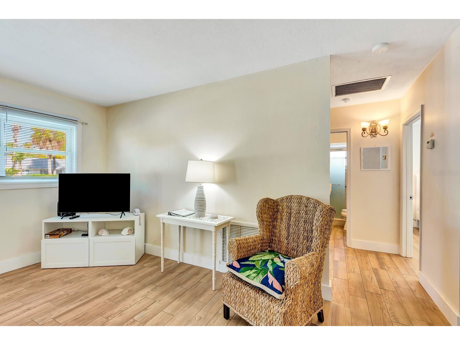 207 75th Street #B Bradenton Beach FL 34217 A4677069 image14