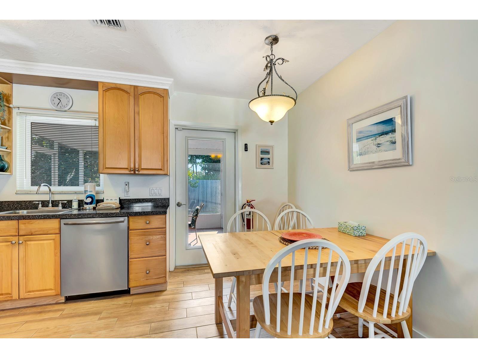 207 75th Street #B Bradenton Beach FL 34217 A4677069 image17