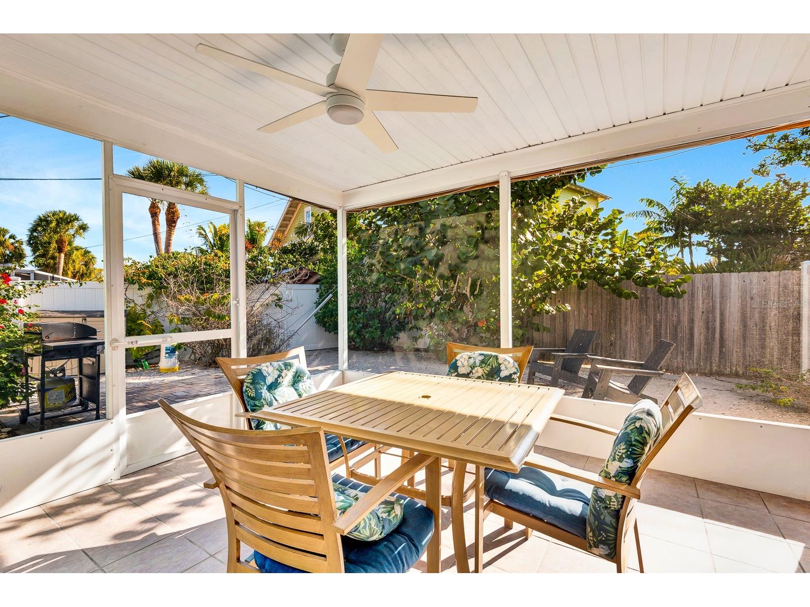 207 75th Street #B Bradenton Beach FL 34217 A4677069 image43