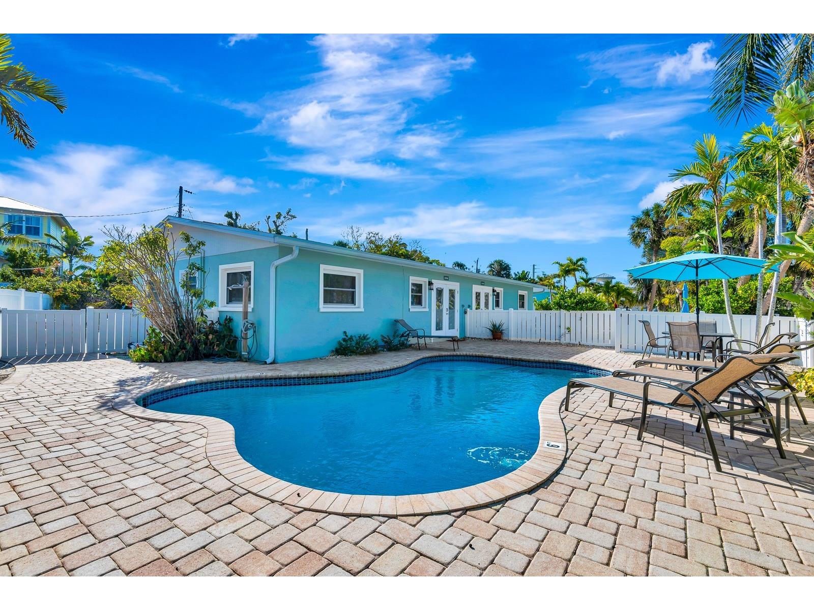 207 75th Street #B Bradenton Beach FL 34217 A4677069 image8