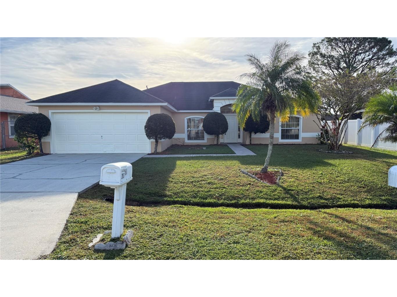 207 Cranbrook Drive Kissimmee FL 34758 O6312021 image1