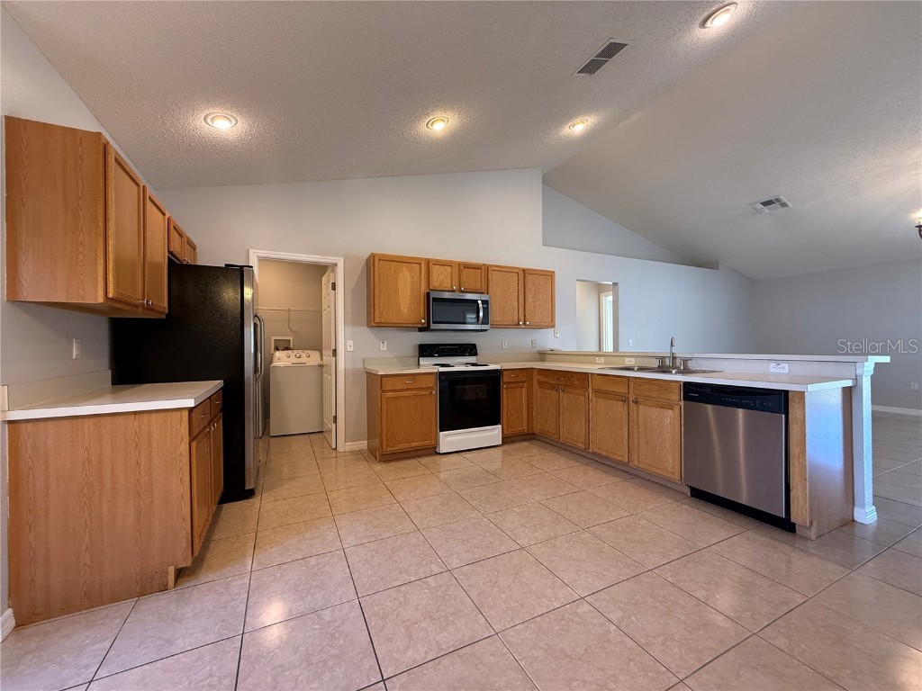 207 Cranbrook Drive Kissimmee FL 34758 O6312021 image4