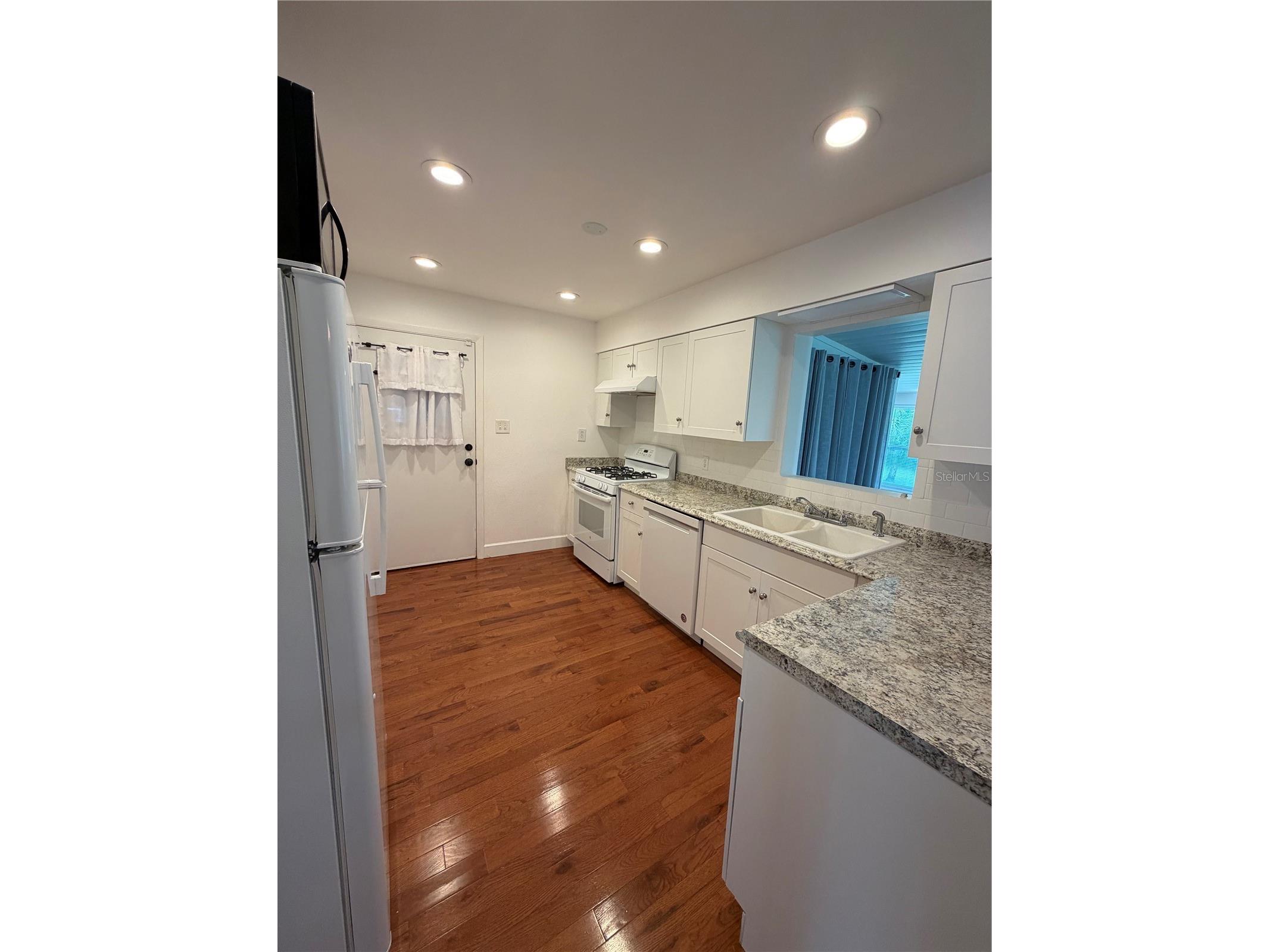 207 E Halifax Avenue Oak Hill FL 32759 S5153386 image16