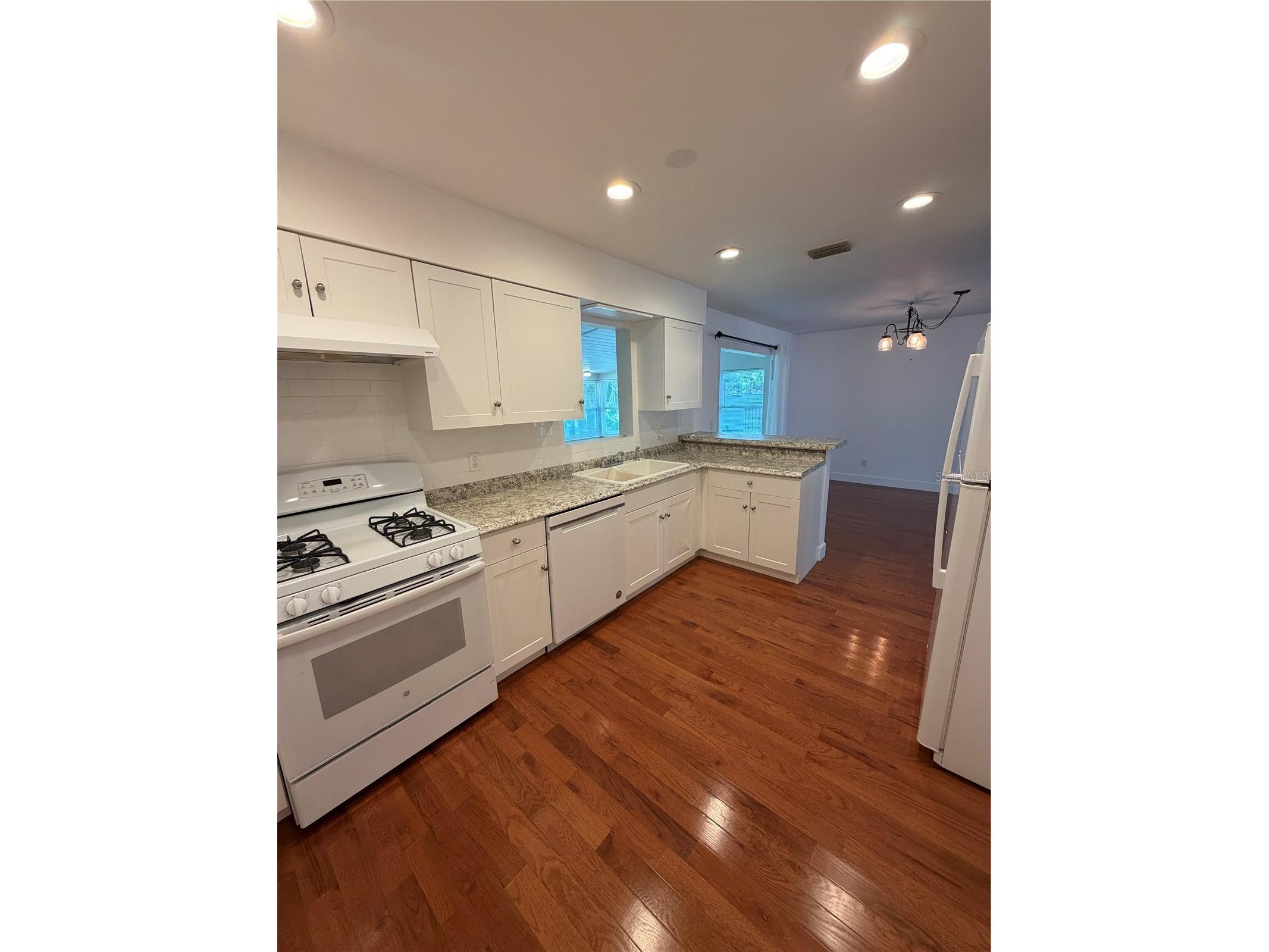 207 E Halifax Avenue Oak Hill FL 32759 S5153386 image17