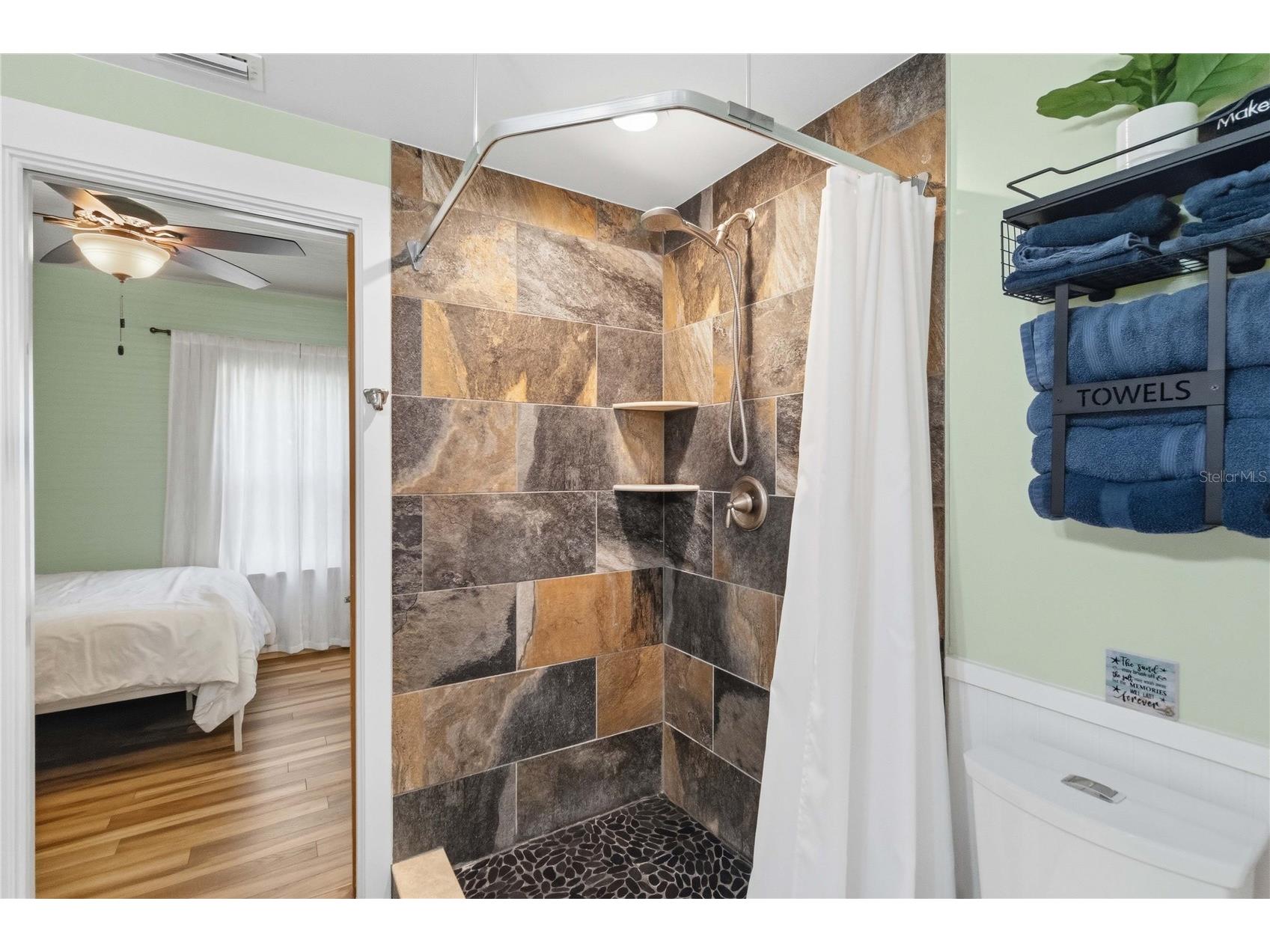 207 Esther Street New Smyrna Beach FL 32169 O6405440 image16