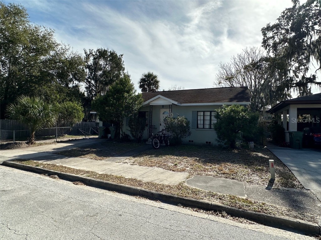 207 Hanson Street Leesburg FL 34748 O6173867 image1