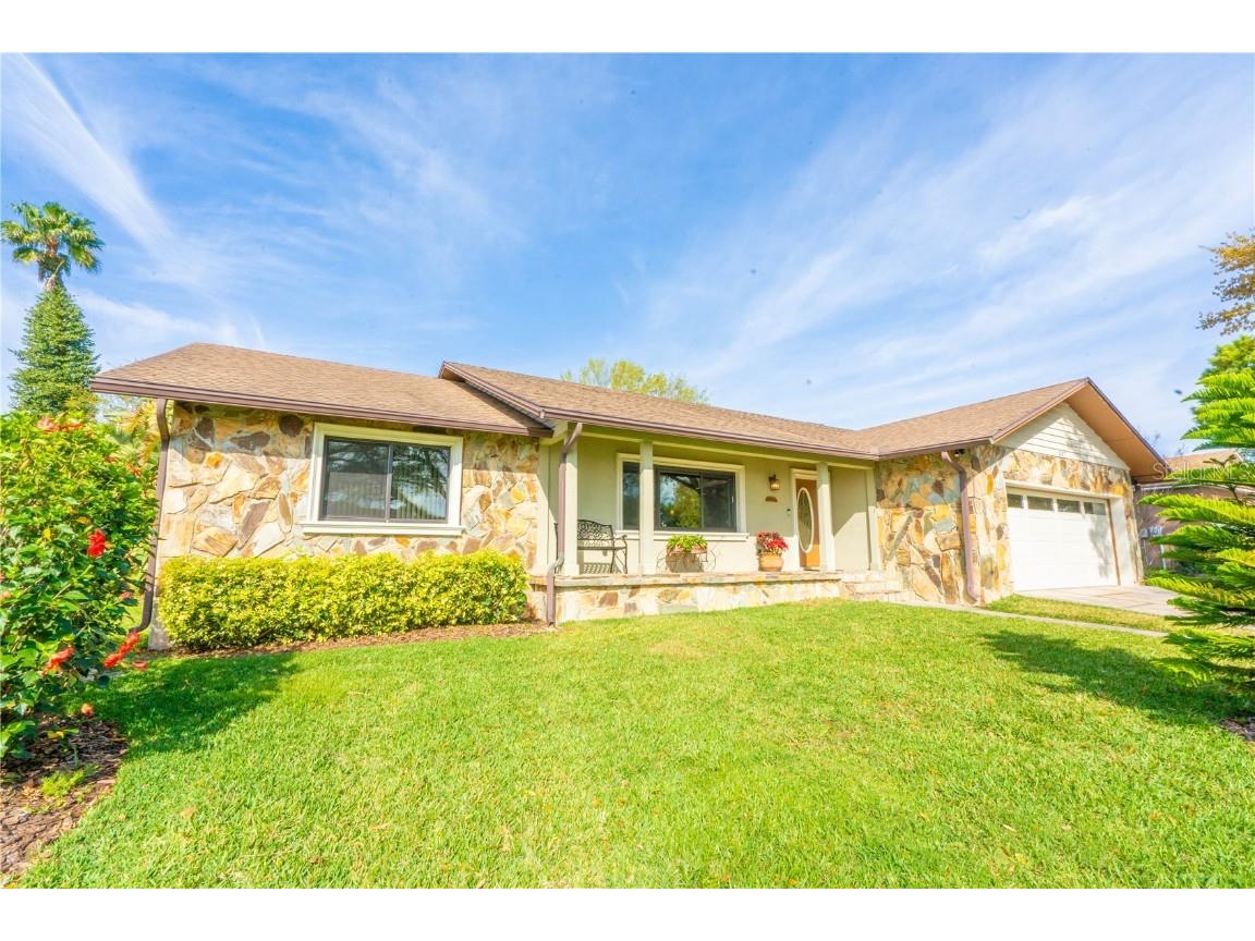 207 Hartridge Hills Court Winter Haven FL 33881 P4930027 image1