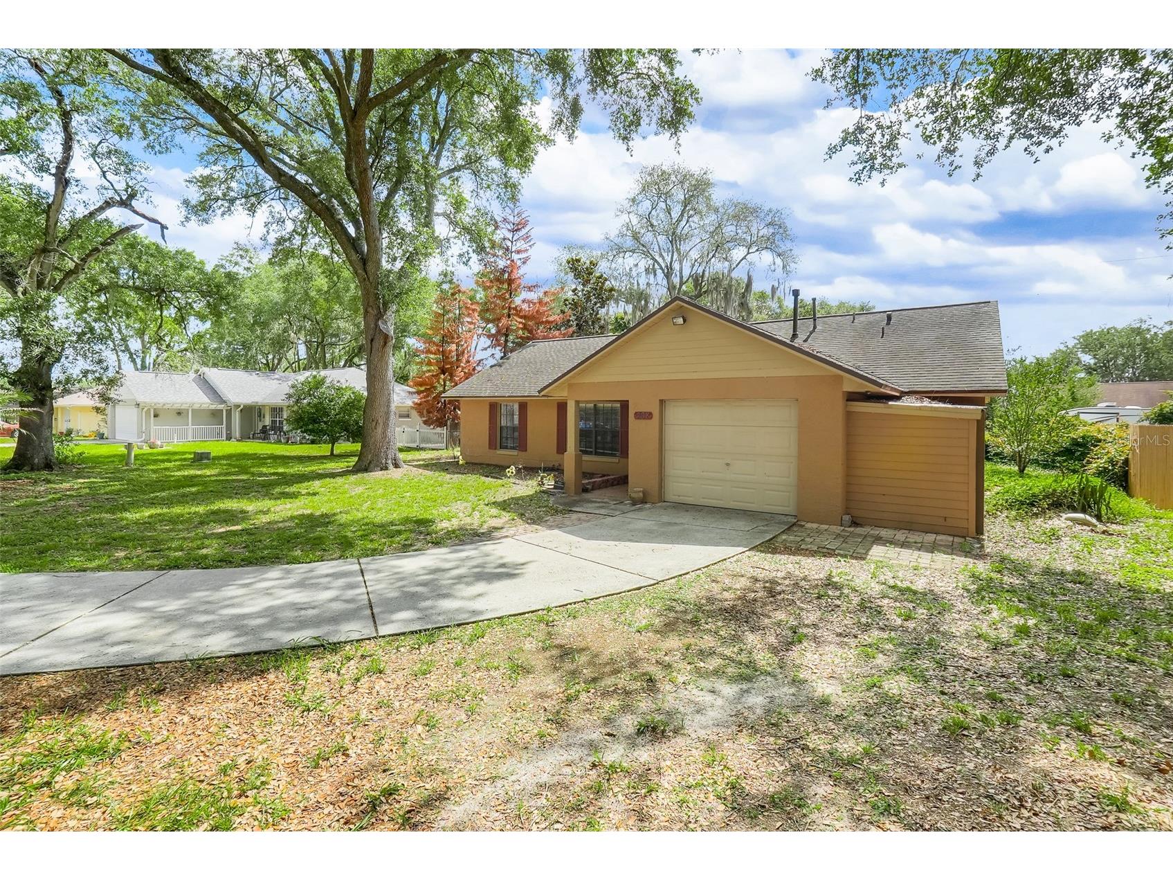 207 Howard Court Mascotte FL 34753 GC541021 image2