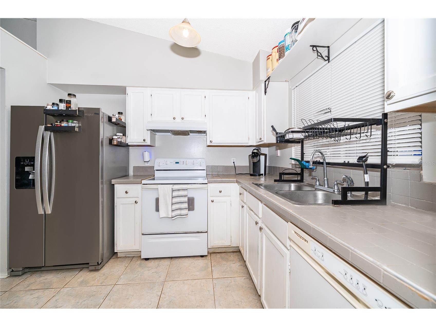 207 Lake Drive Orlando FL 32835 O6395270 image3