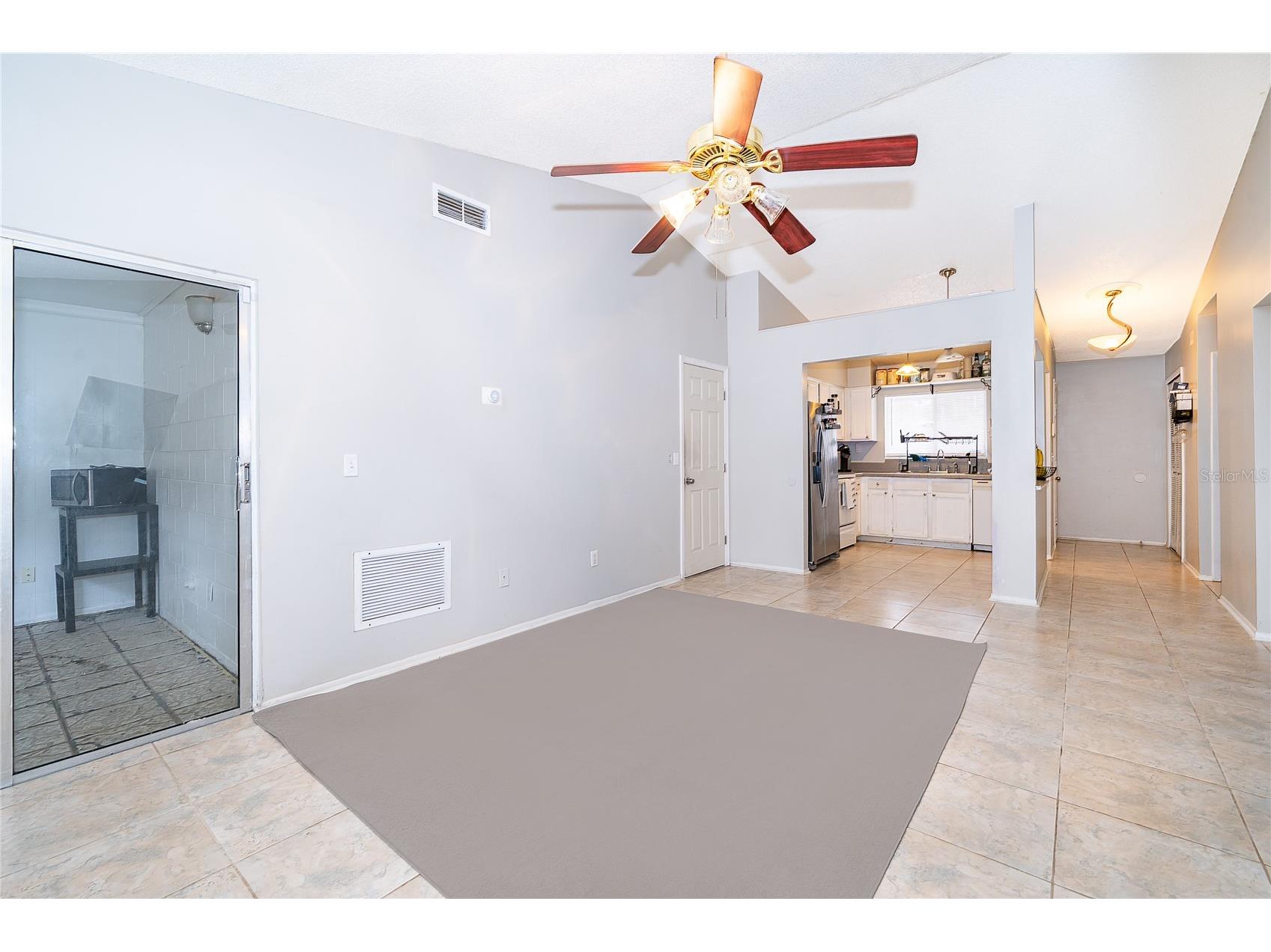 207 Lake Drive Orlando FL 32835 O6395270 image8