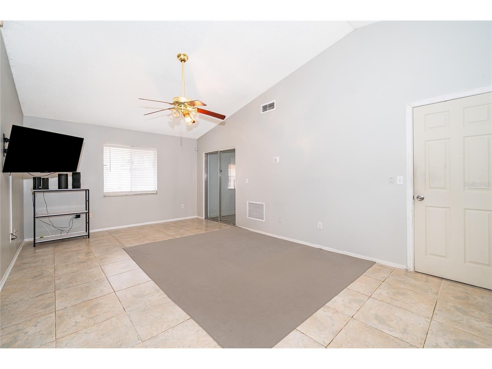 207 Lake Drive Orlando FL 32835 O6395270 image9
