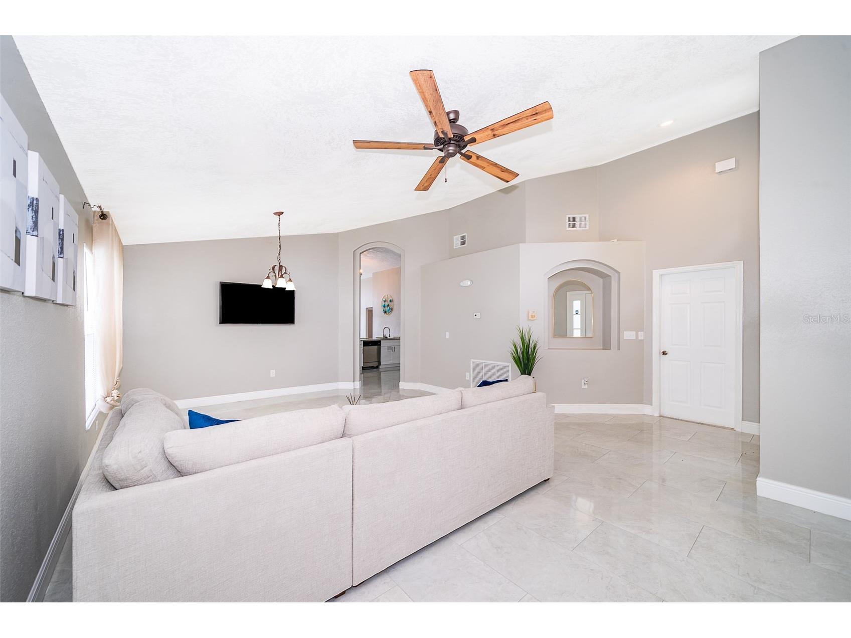 207 Langham Drive Davenport FL 33897 O6394672 image4