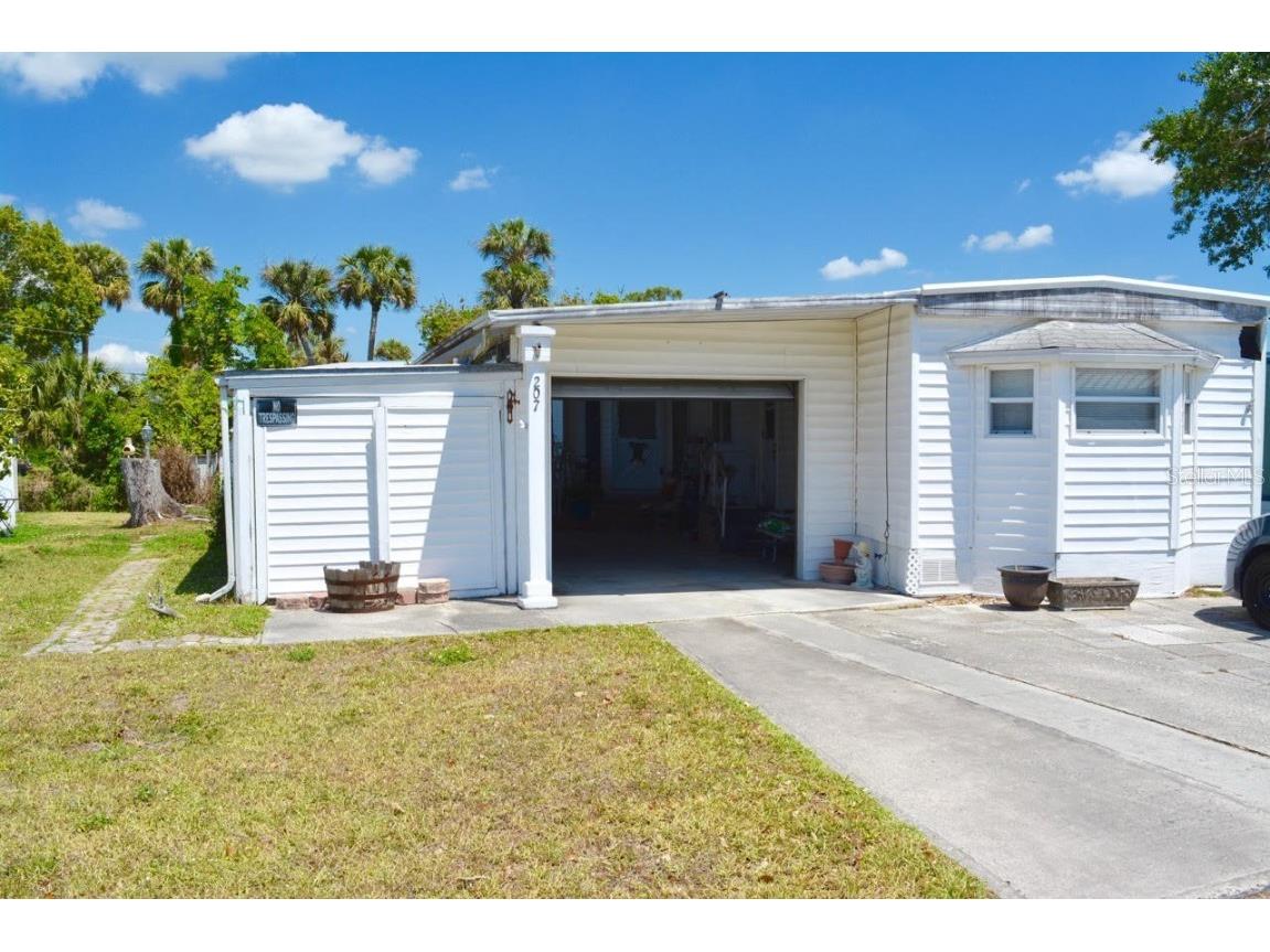 207 Lantern Lane North Fort Myers FL 33917 G5095112 image1