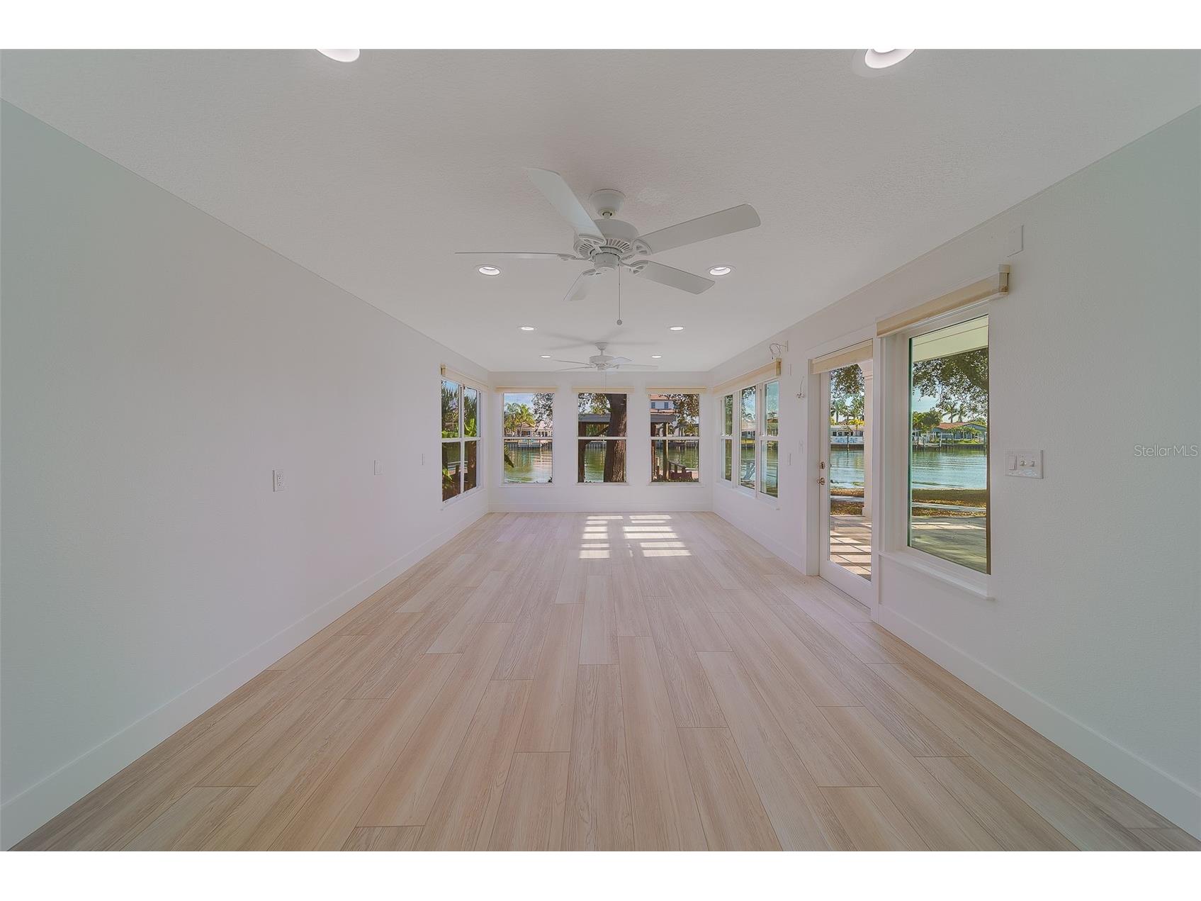 207 Midway Island Clearwater Beach FL 33767 TB8467513 image14