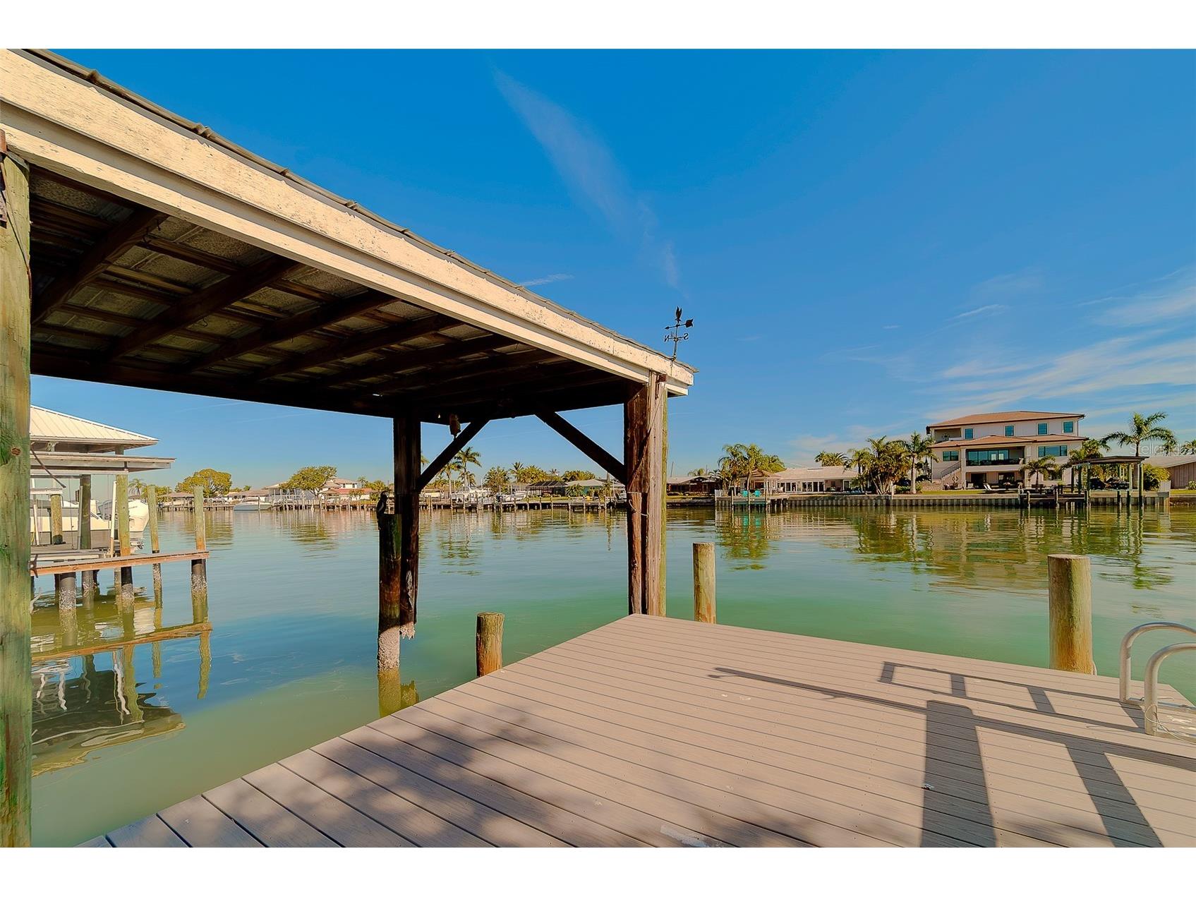 207 Midway Island Clearwater Beach FL 33767 TB8467513 image2
