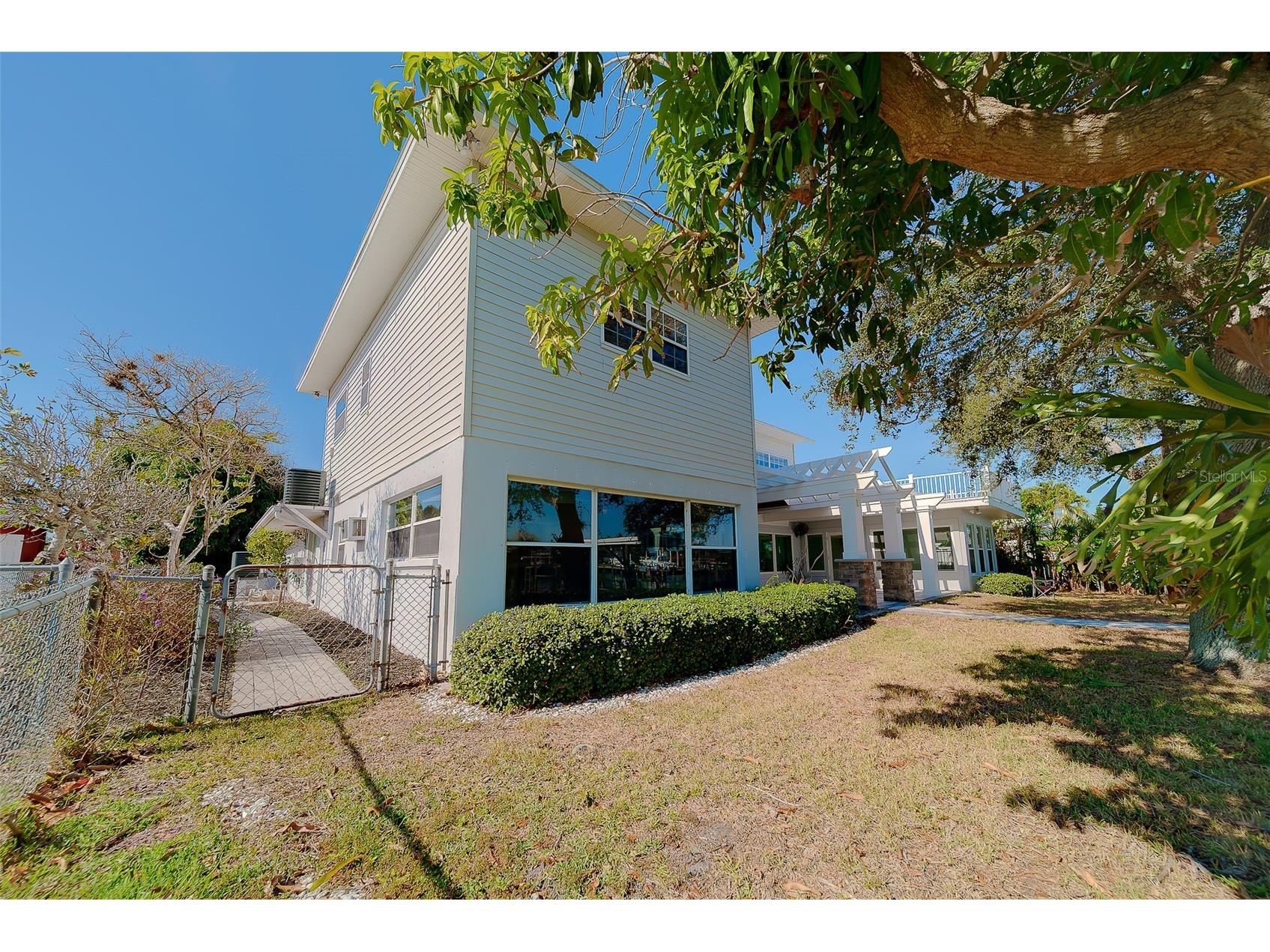 207 Midway Island Clearwater Beach FL 33767 TB8467513 image35