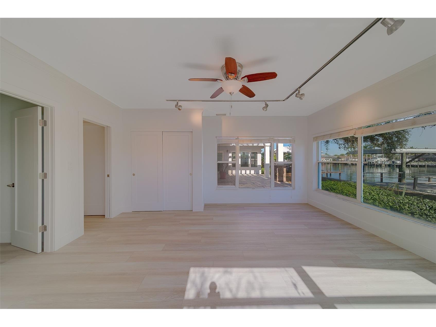 207 Midway Island Clearwater Beach FL 33767 TB8467513 image38