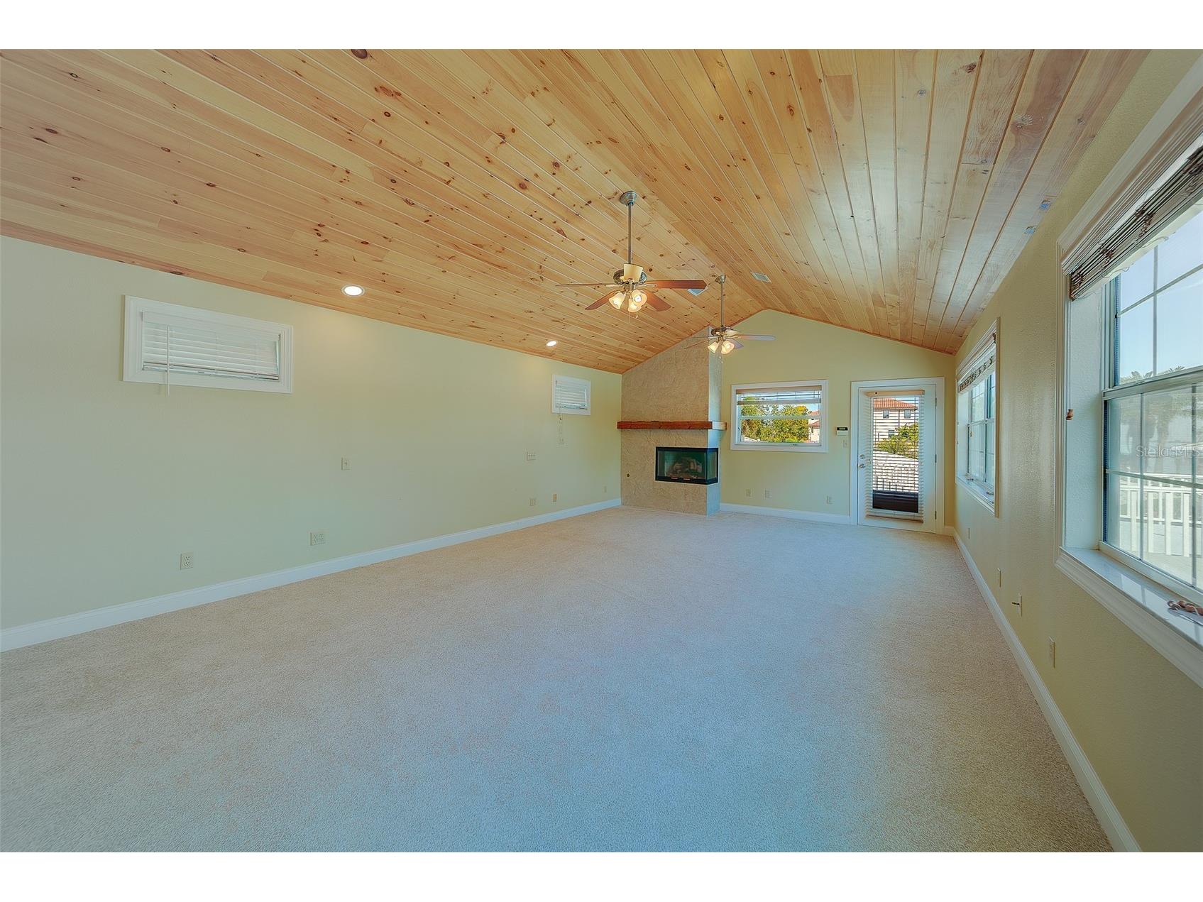 207 Midway Island Clearwater Beach FL 33767 TB8467513 image49