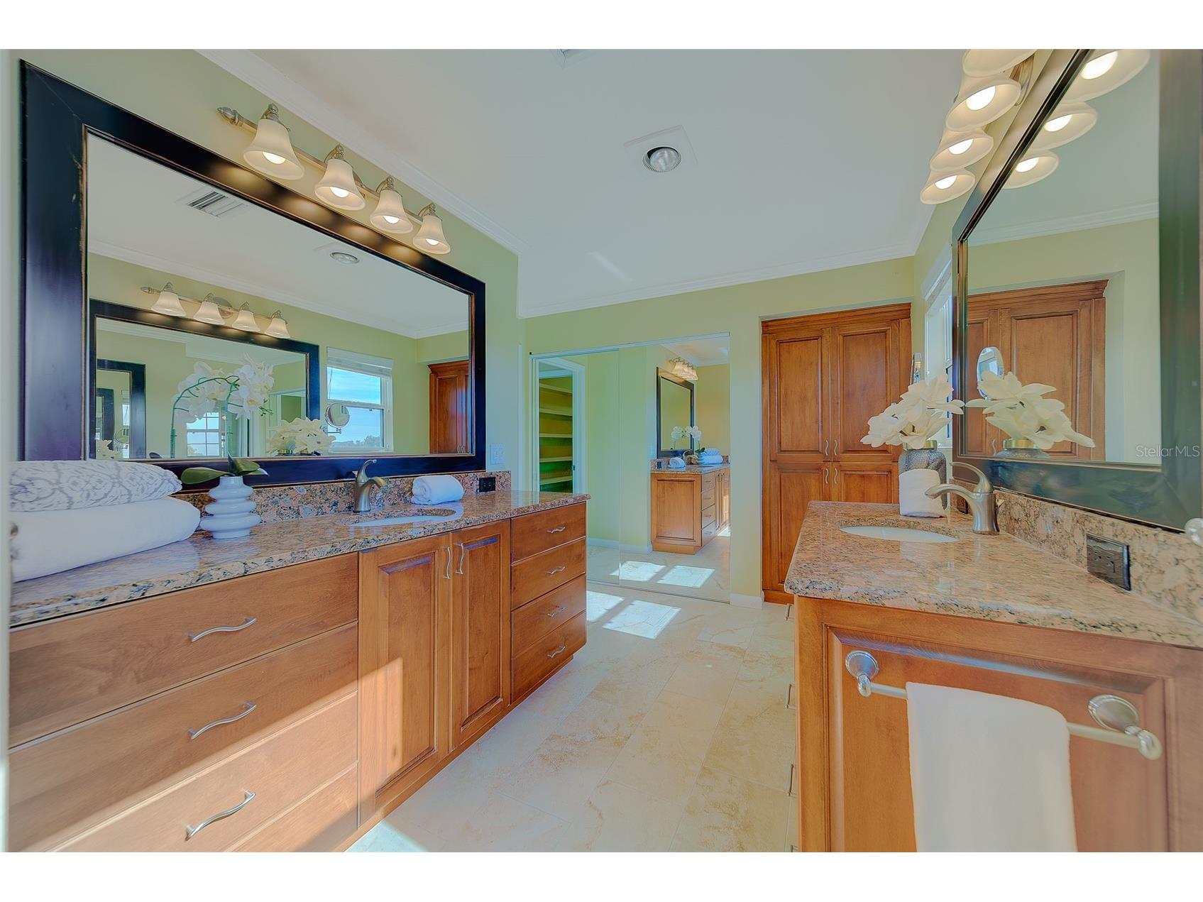 207 Midway Island Clearwater Beach FL 33767 TB8467513 image55