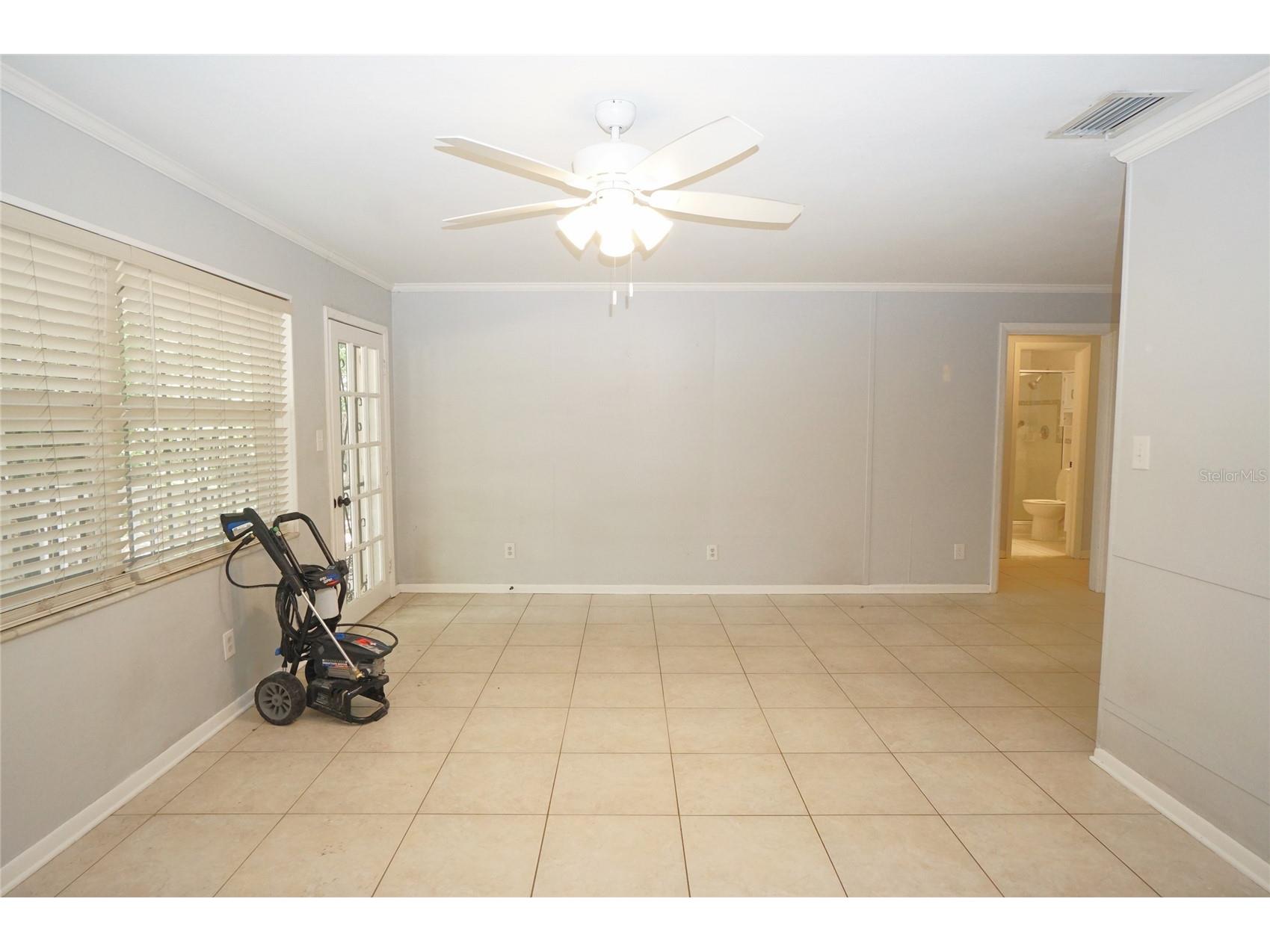 207 N Gomez Avenue Tampa FL 33609 TB8524833 image6