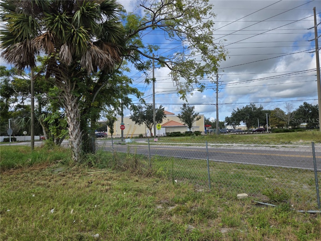 207 N Maine Avenue Apopka FL 32712 O6359128 image2